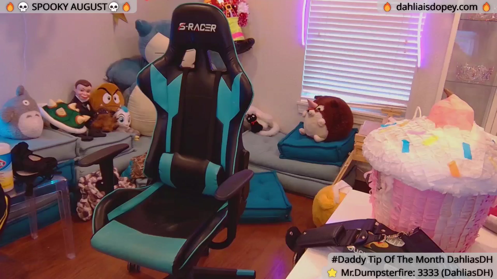 Gallery image thumbnail from DahliaIsDopey's myfreecams stream on, 08/16/2025, 23:03 image 16 of 20