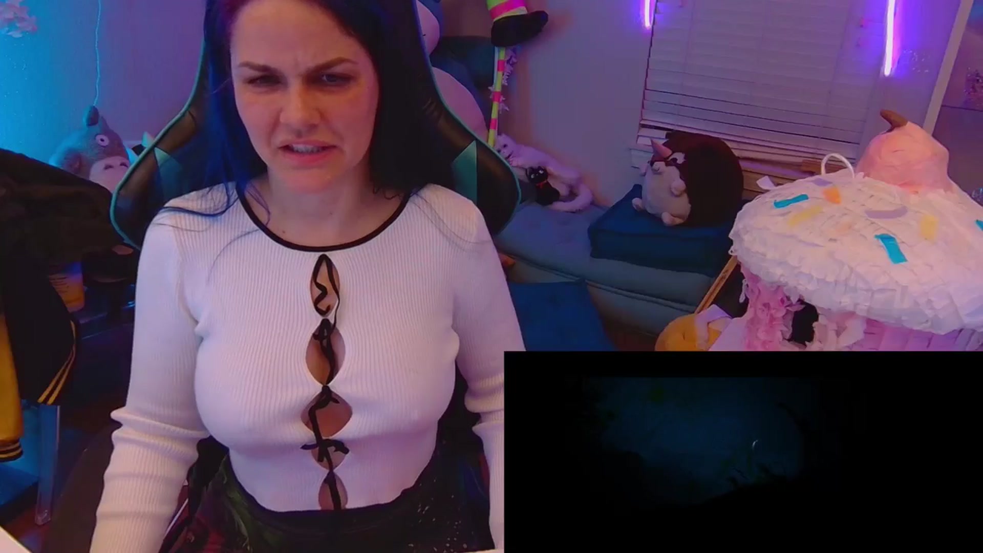 Gallery image thumbnail from DahliaIsDopey's myfreecams stream on, 08/21/2025, 01:53 image 18 of 20