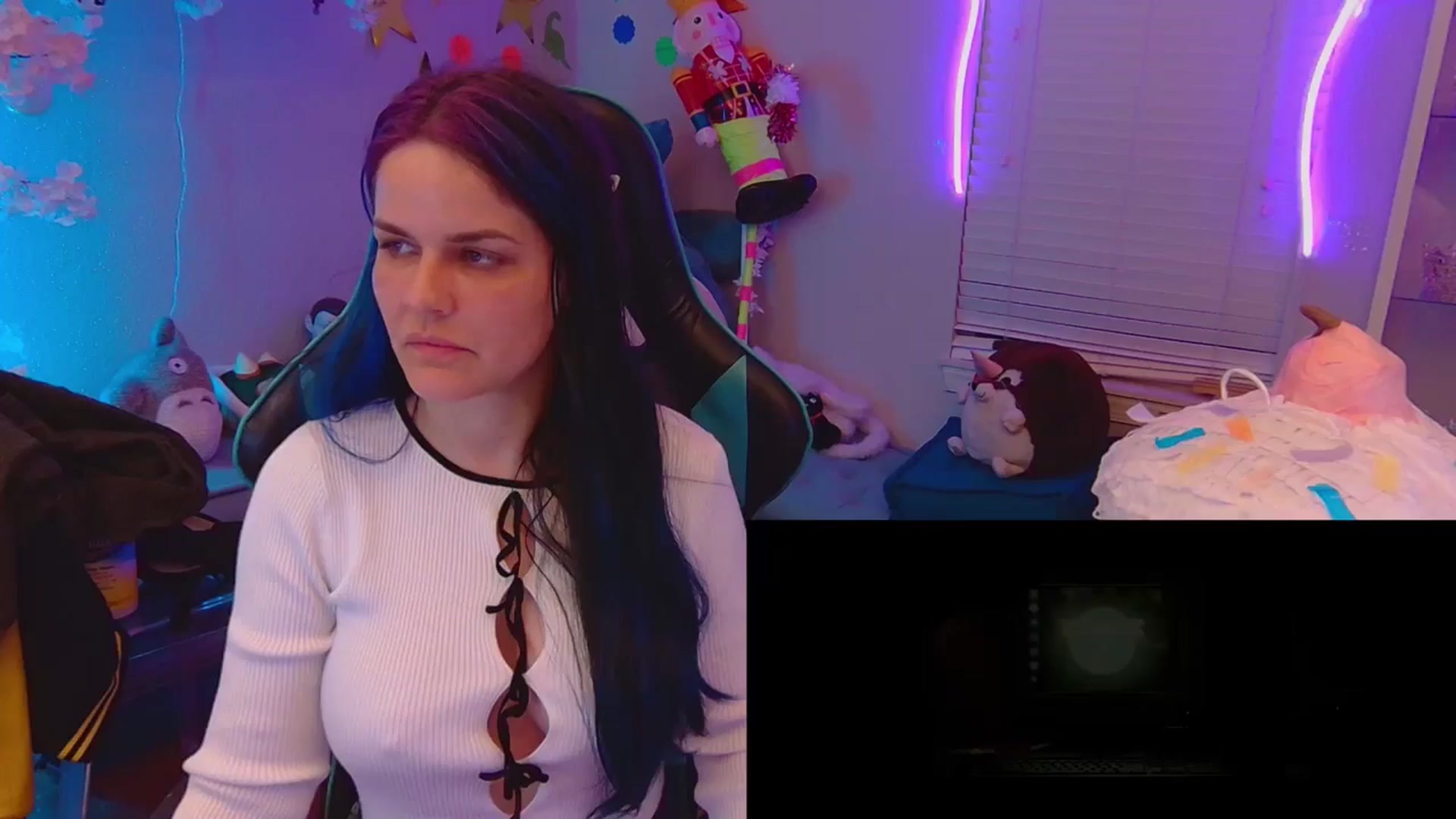 Gallery image thumbnail from DahliaIsDopey's myfreecams stream on, 08/21/2025, 01:53 image 1 of 20