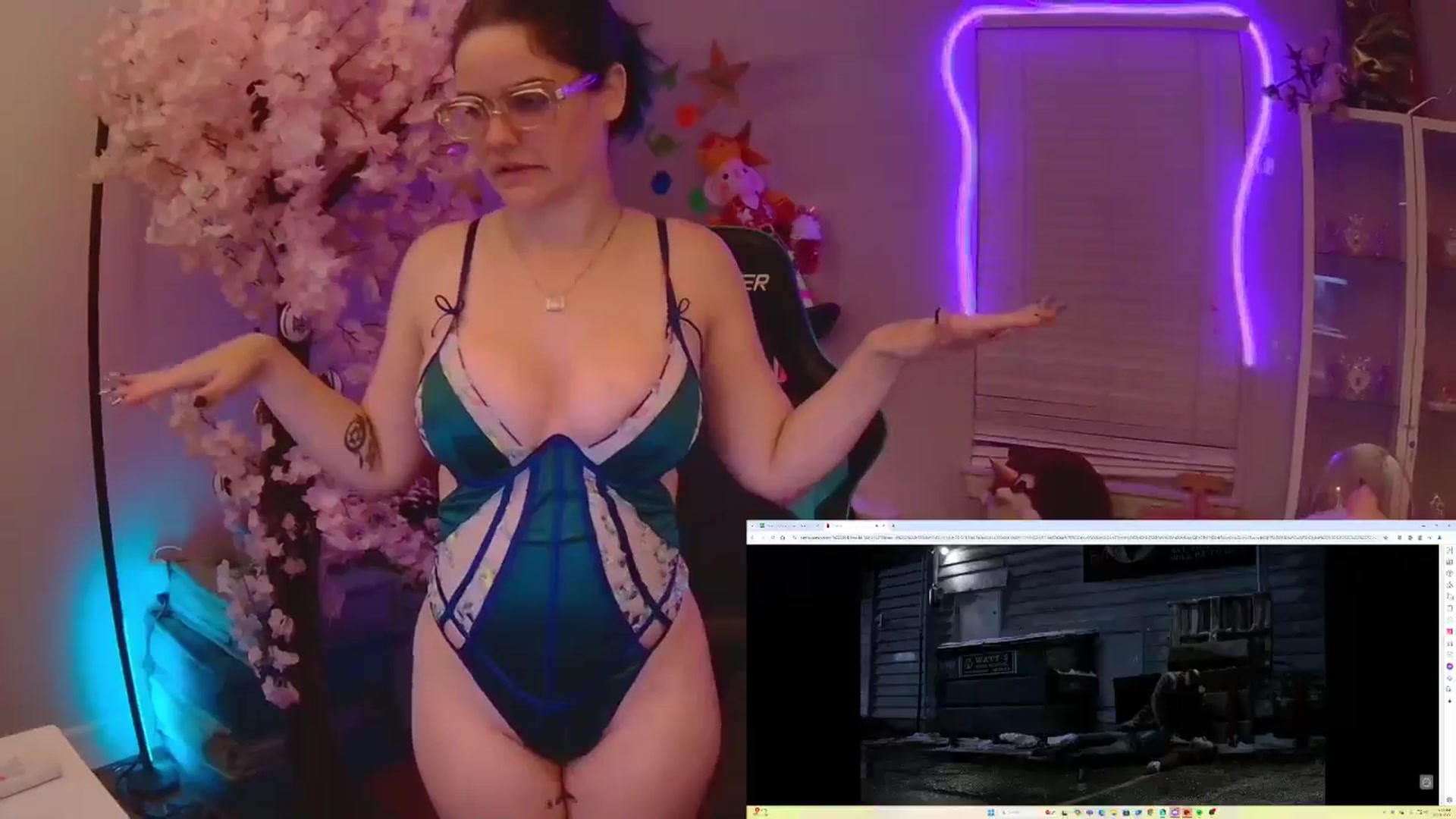Gallery image thumbnail from DahliaIsDopey's myfreecams stream on, 10/22/2025, 01:54 image 17 of 20