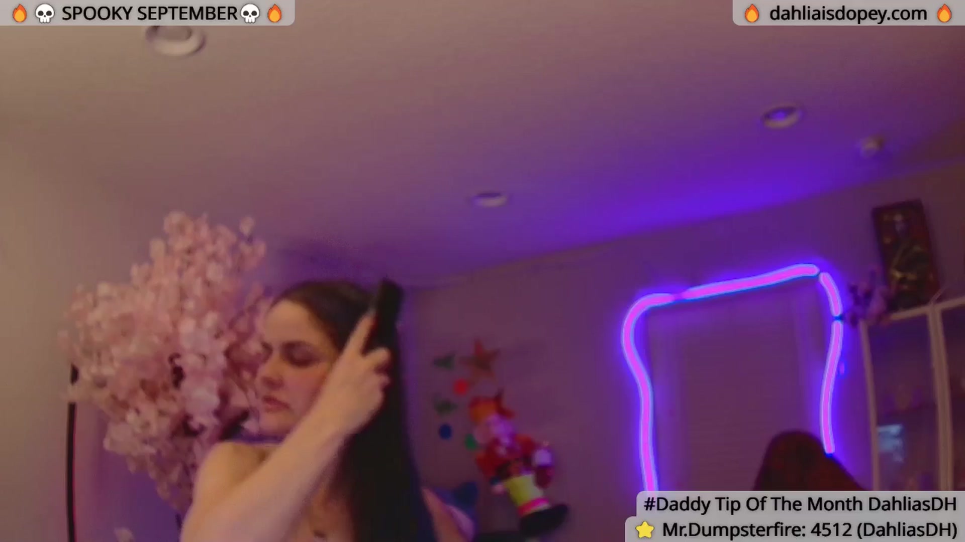 Gallery image thumbnail from DahliaIsDopey's myfreecams stream on, 10/28/2025, 02:01 image 3 of 20