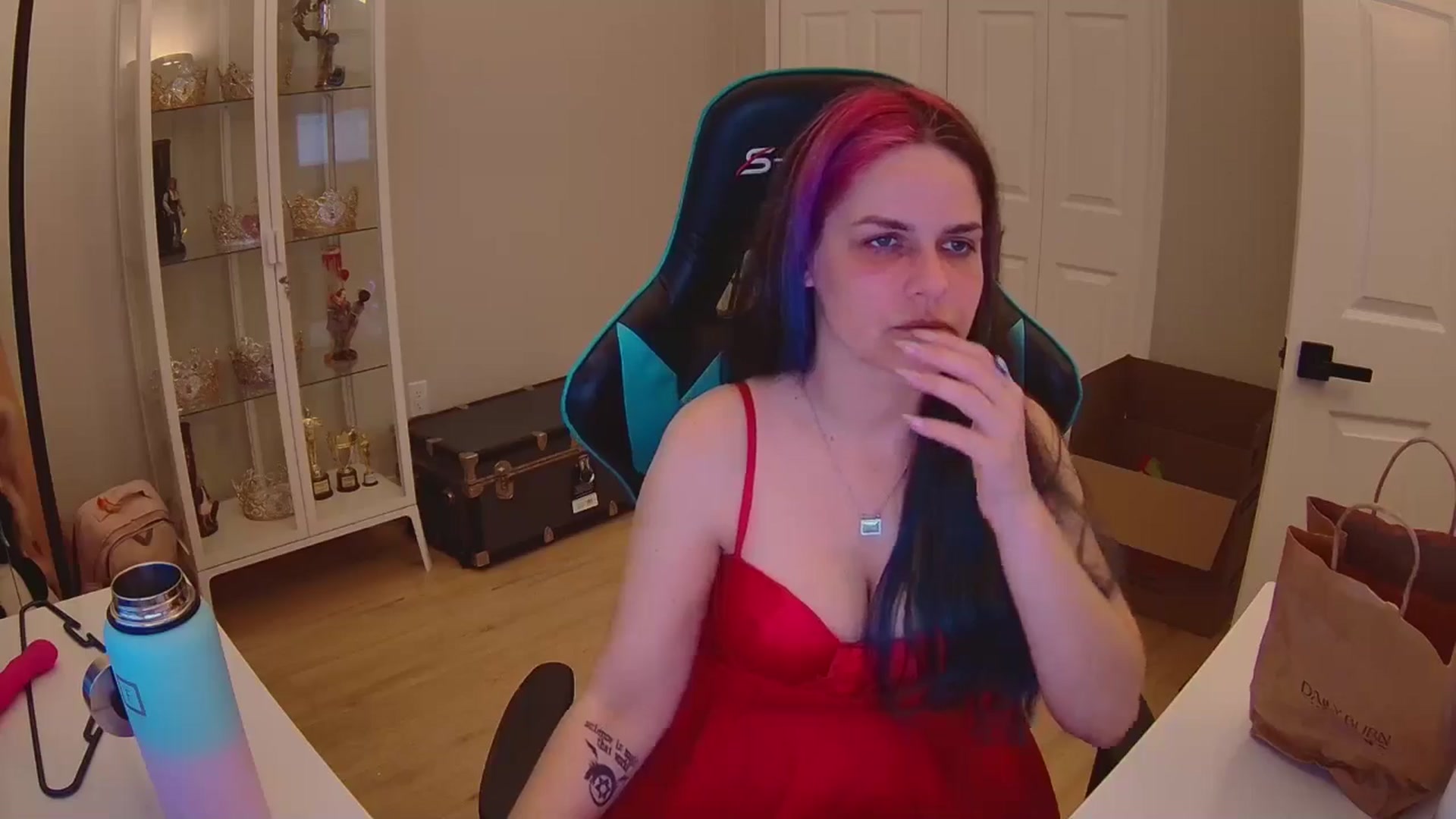 Gallery image thumbnail from DahliaIsDopey's myfreecams stream on, 12/22/2025, 02:49 image 16 of 20