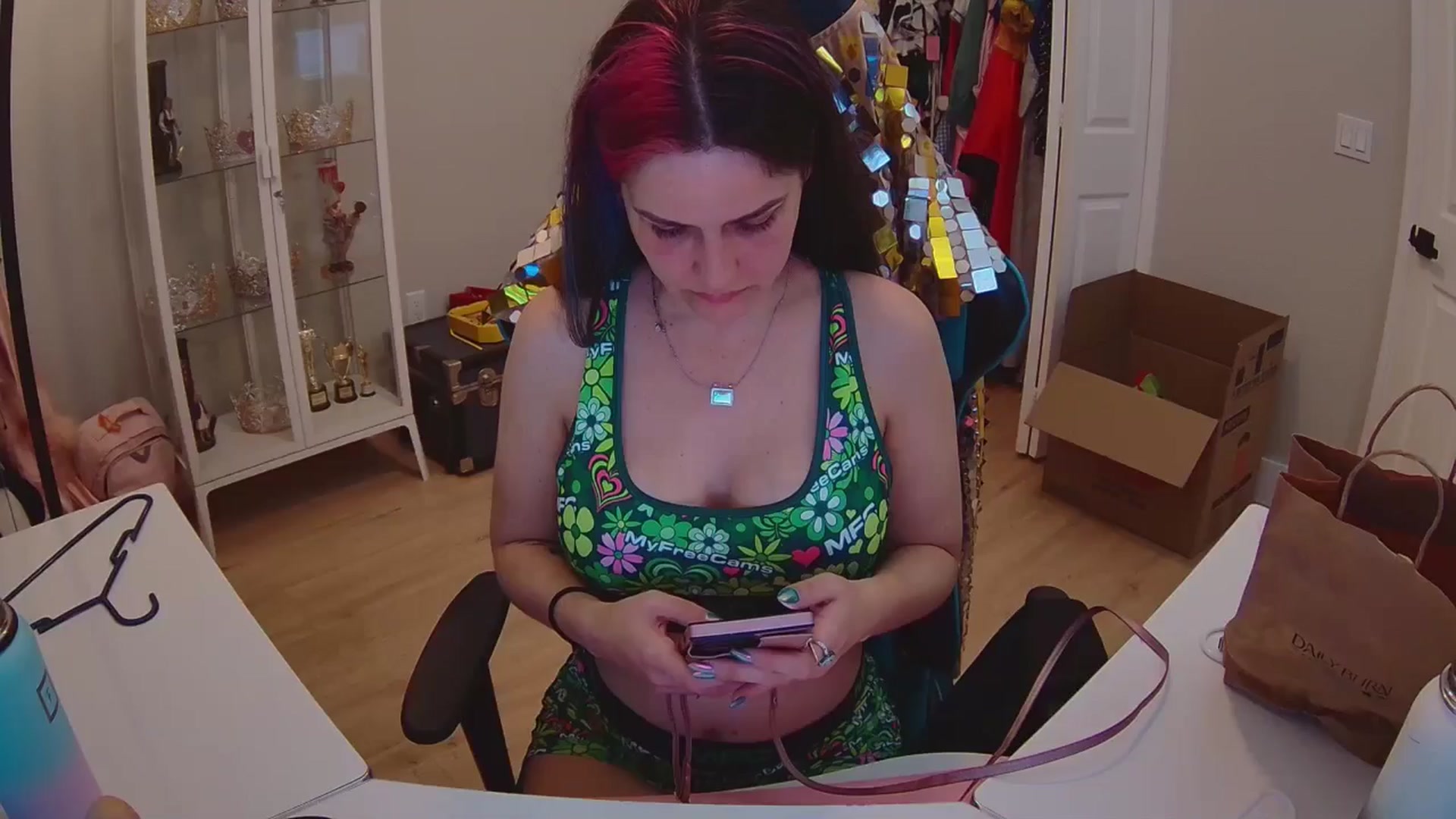 Gallery image thumbnail from DahliaIsDopey's myfreecams stream on, 12/31/2025, 03:45 image 17 of 20