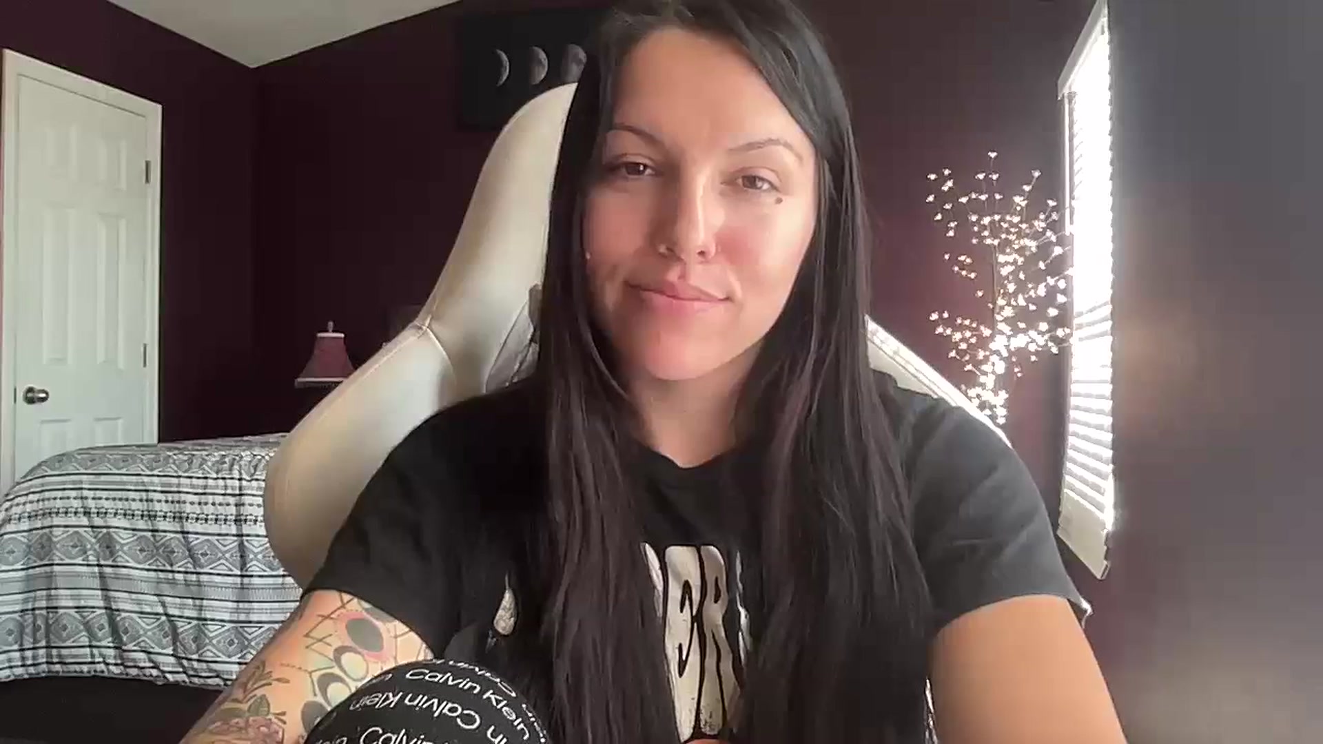 Gallery image thumbnail from DahliaRay's myfreecams stream on, 09/06/2023, 18:21 image 16 of 20