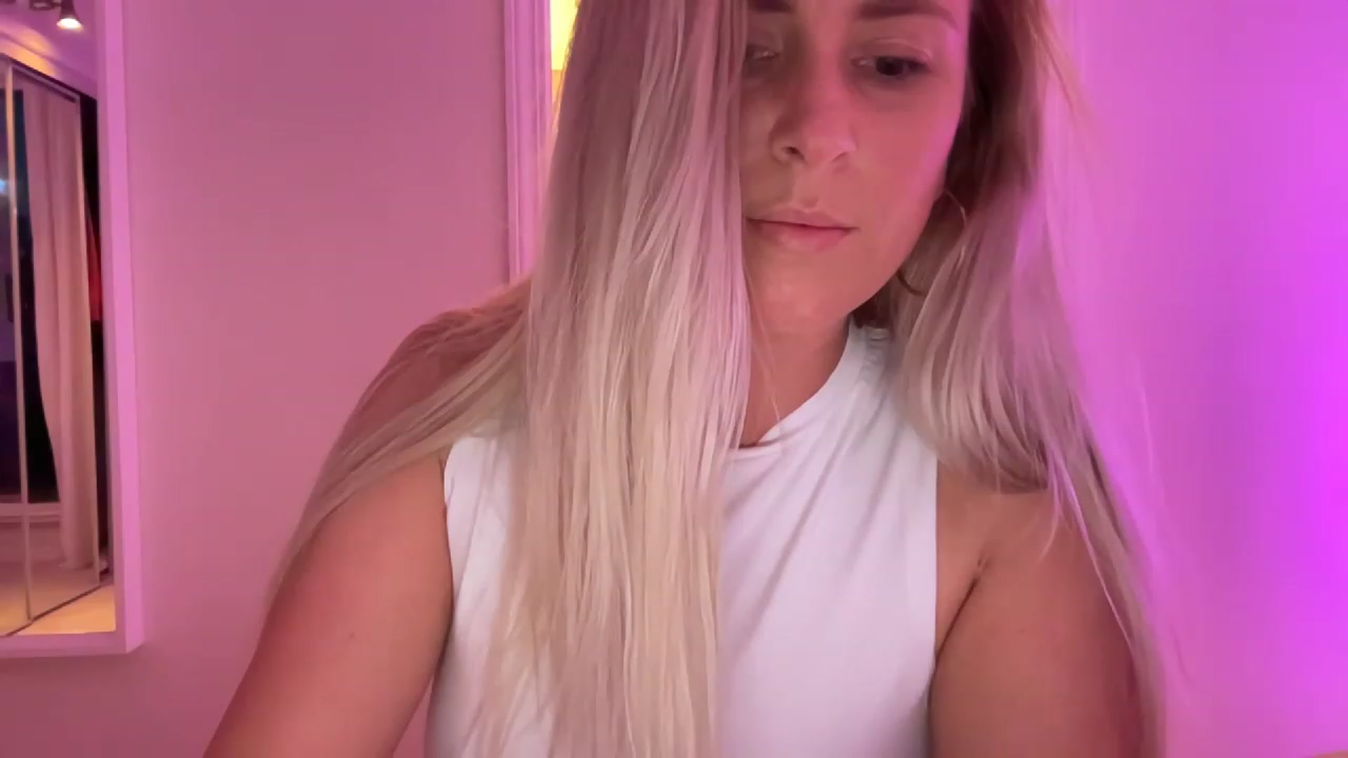 Gallery image thumbnail from DailyTease's myfreecams stream on, 05/02/2023, 04:06 image 20 of 20