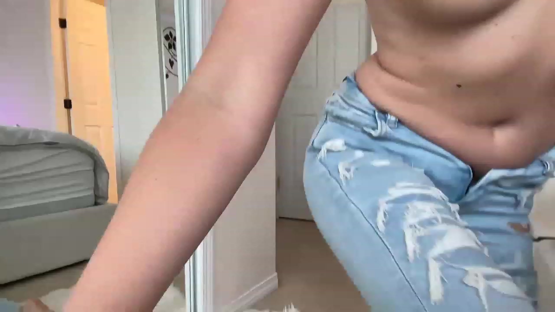 Gallery image thumbnail from DailyTease's myfreecams stream on, 05/17/2023, 02:13 image 1 of 20