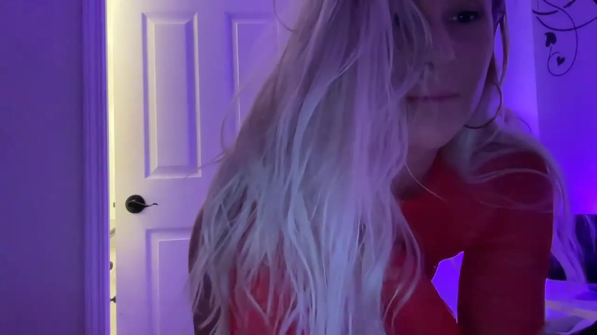 Gallery image thumbnail from DailyTease's myfreecams stream on, 06/06/2023, 05:32 image 15 of 20