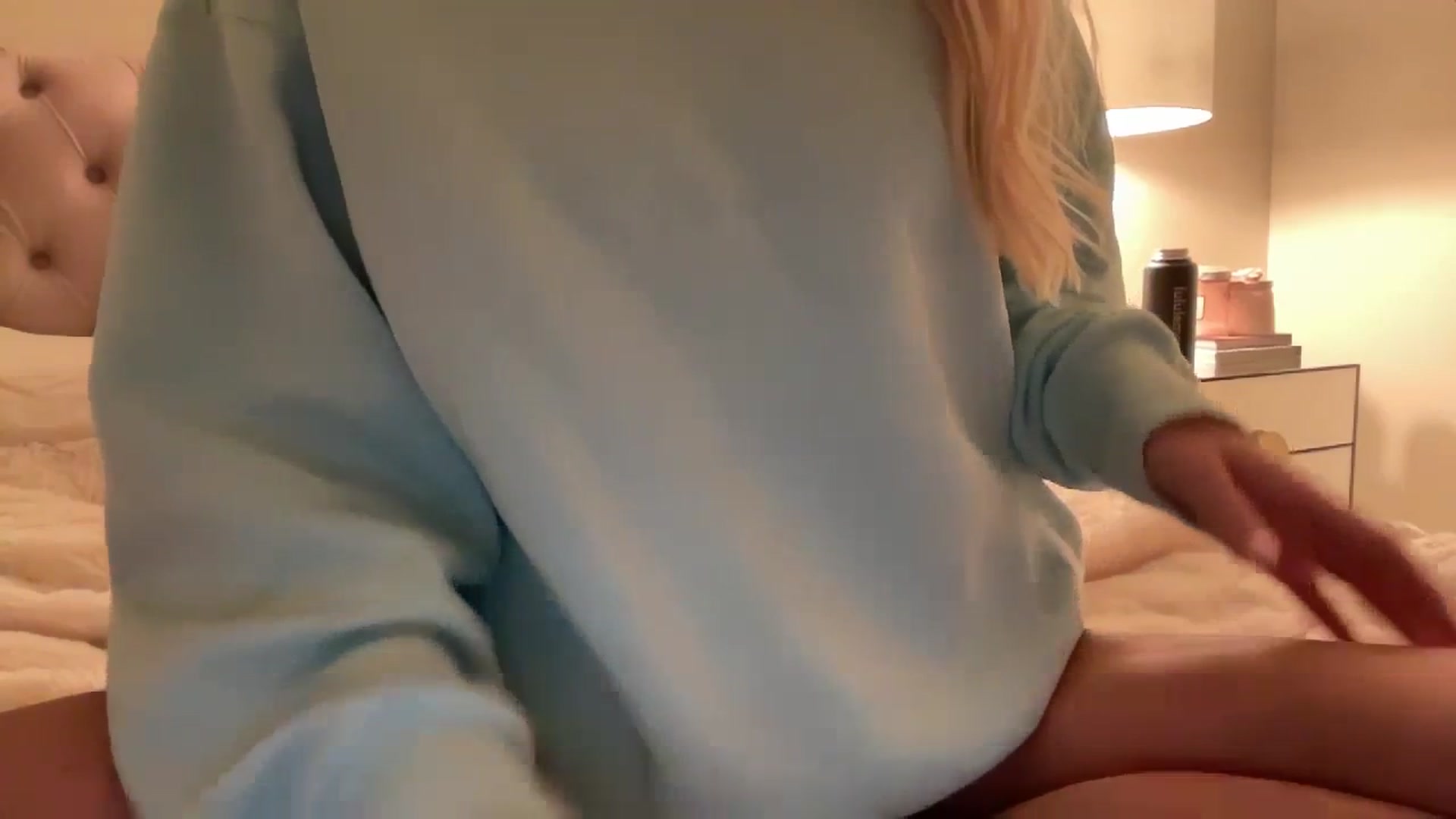 Gallery image thumbnail from DailyTease's myfreecams stream on, 11/04/2023, 04:02 image 5 of 20