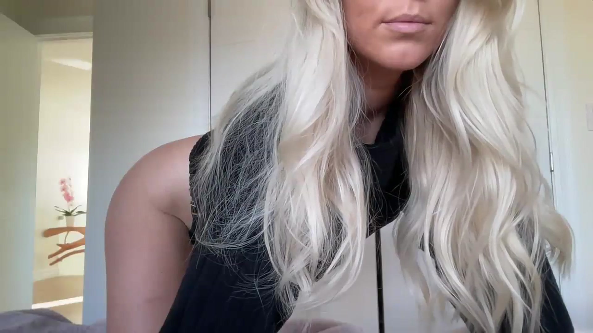 Gallery image thumbnail from DailyTease's myfreecams stream on, 11/14/2023, 20:49 image 2 of 20