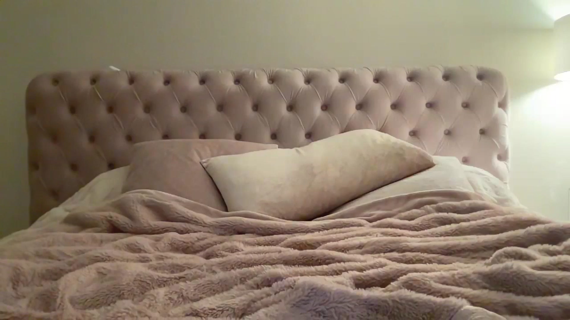 Gallery image thumbnail from DailyTease's myfreecams stream on, 11/17/2023, 05:37 image 19 of 20