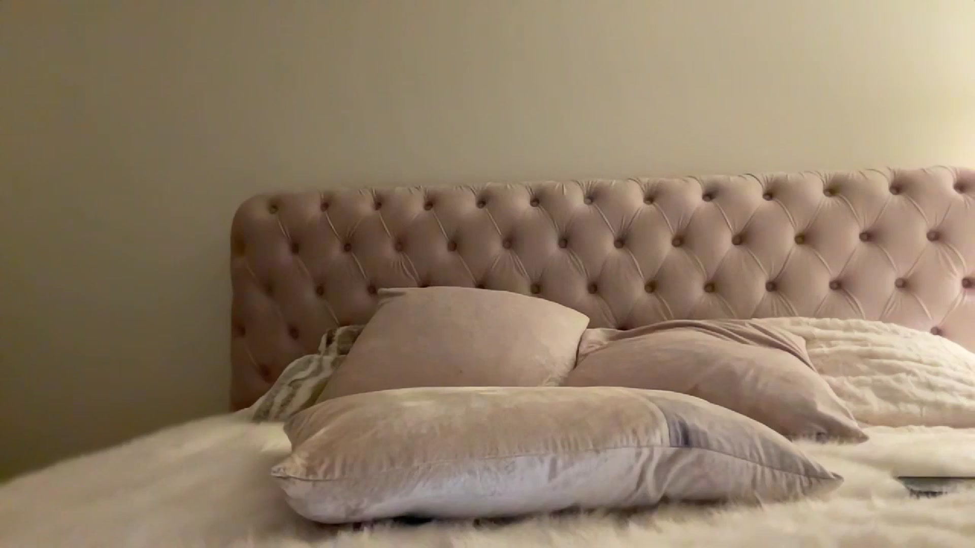 Gallery image thumbnail from DailyTease's myfreecams stream on, 12/08/2023, 04:48 image 15 of 20