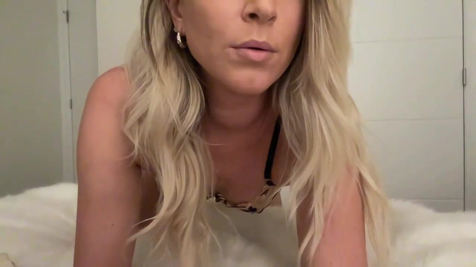 Gallery image thumbnail from DailyTease's myfreecams stream on, 12/11/2023, 02:31 image 9 of 20