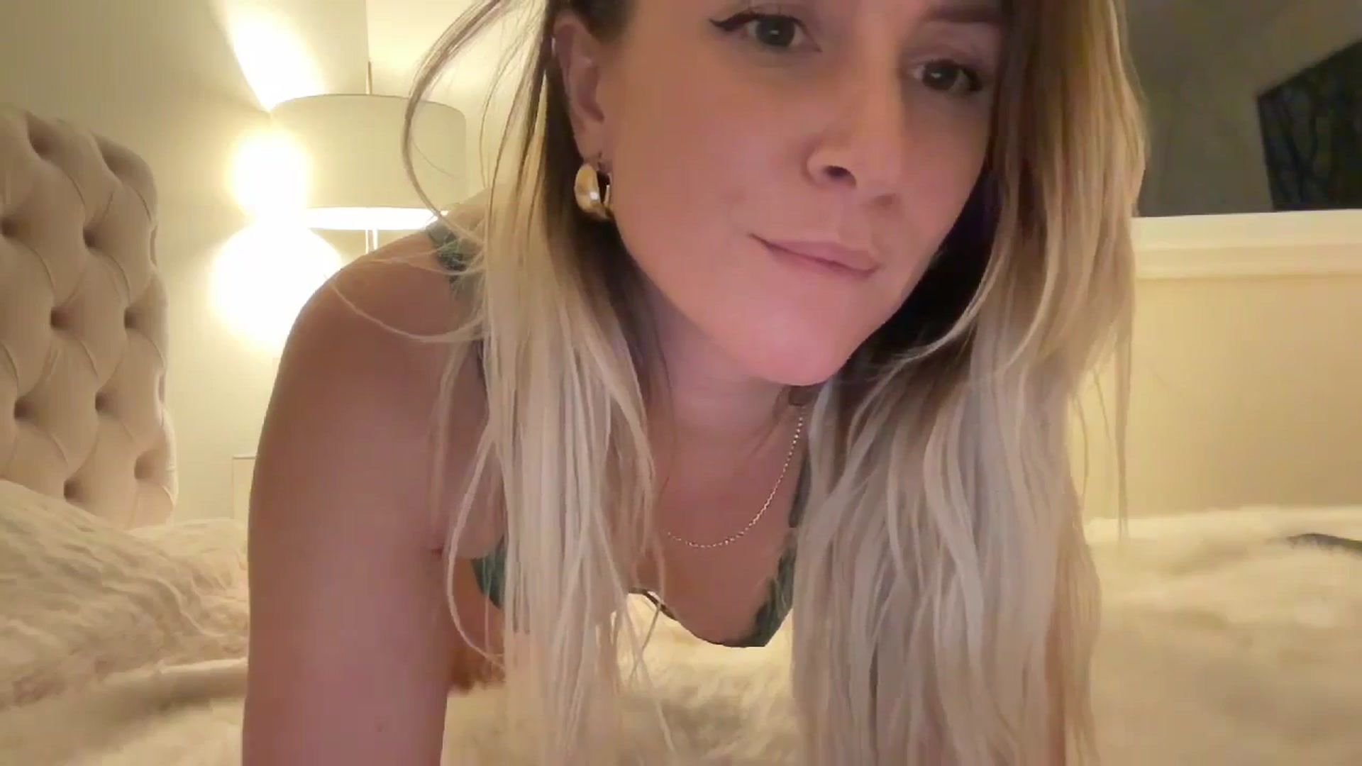 Gallery image thumbnail from DailyTease's myfreecams stream on, 01/26/2024, 04:26 image 7 of 20