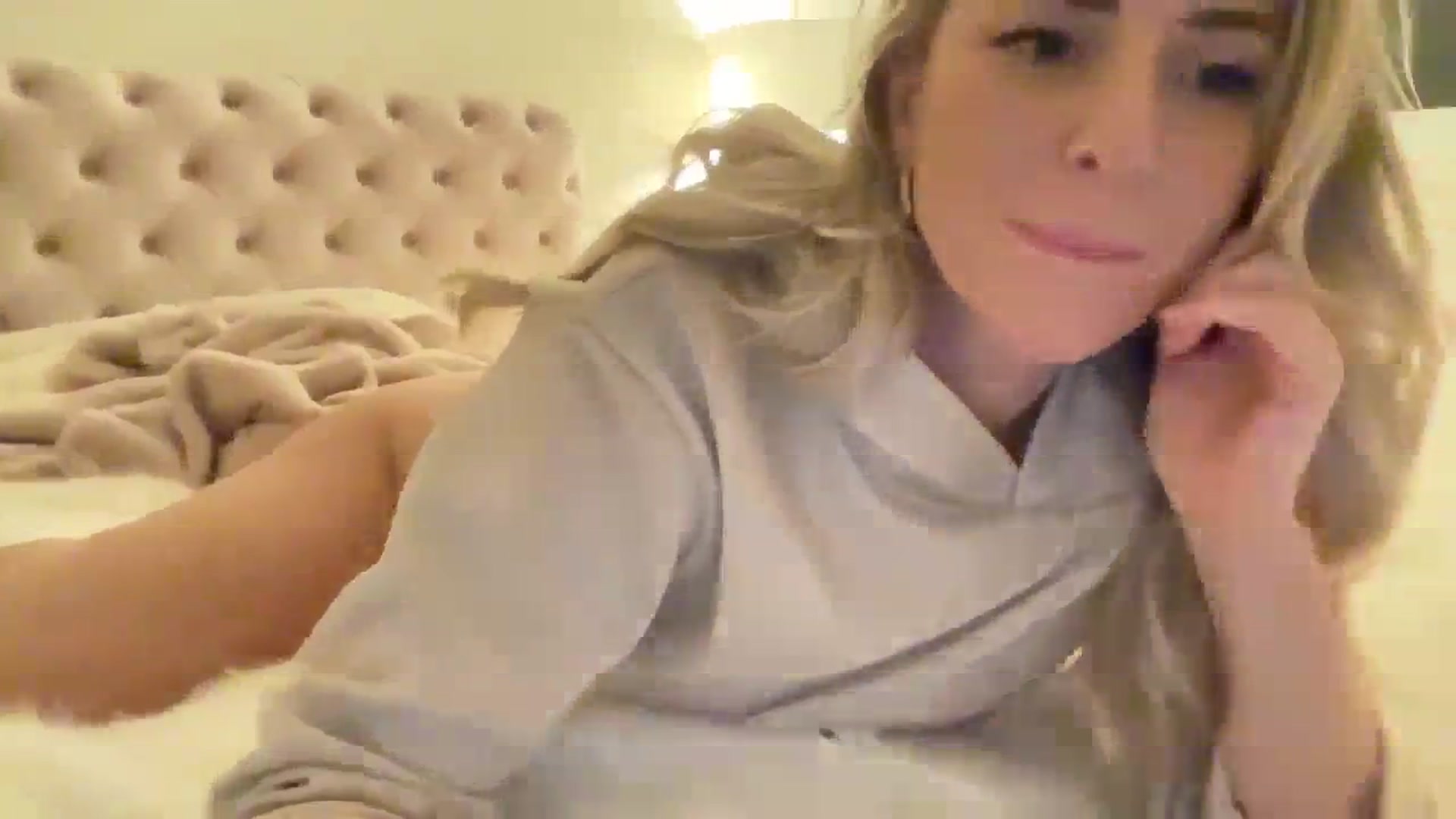 Gallery image thumbnail from DailyTease's myfreecams stream on, 02/14/2024, 04:36 image 18 of 20