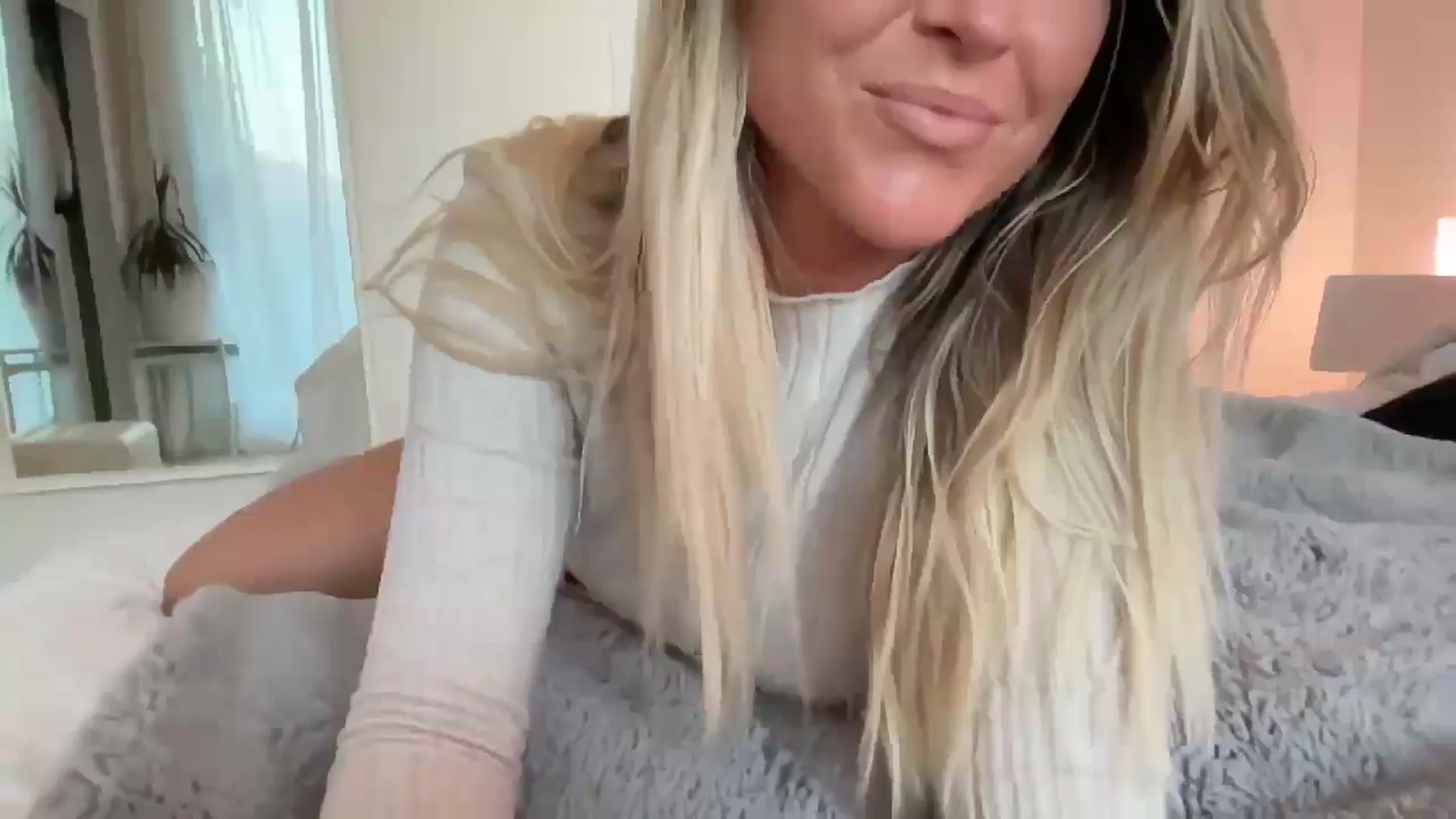 Gallery image thumbnail from DailyTease's myfreecams stream on, 05/08/2024, 03:56 image 6 of 20