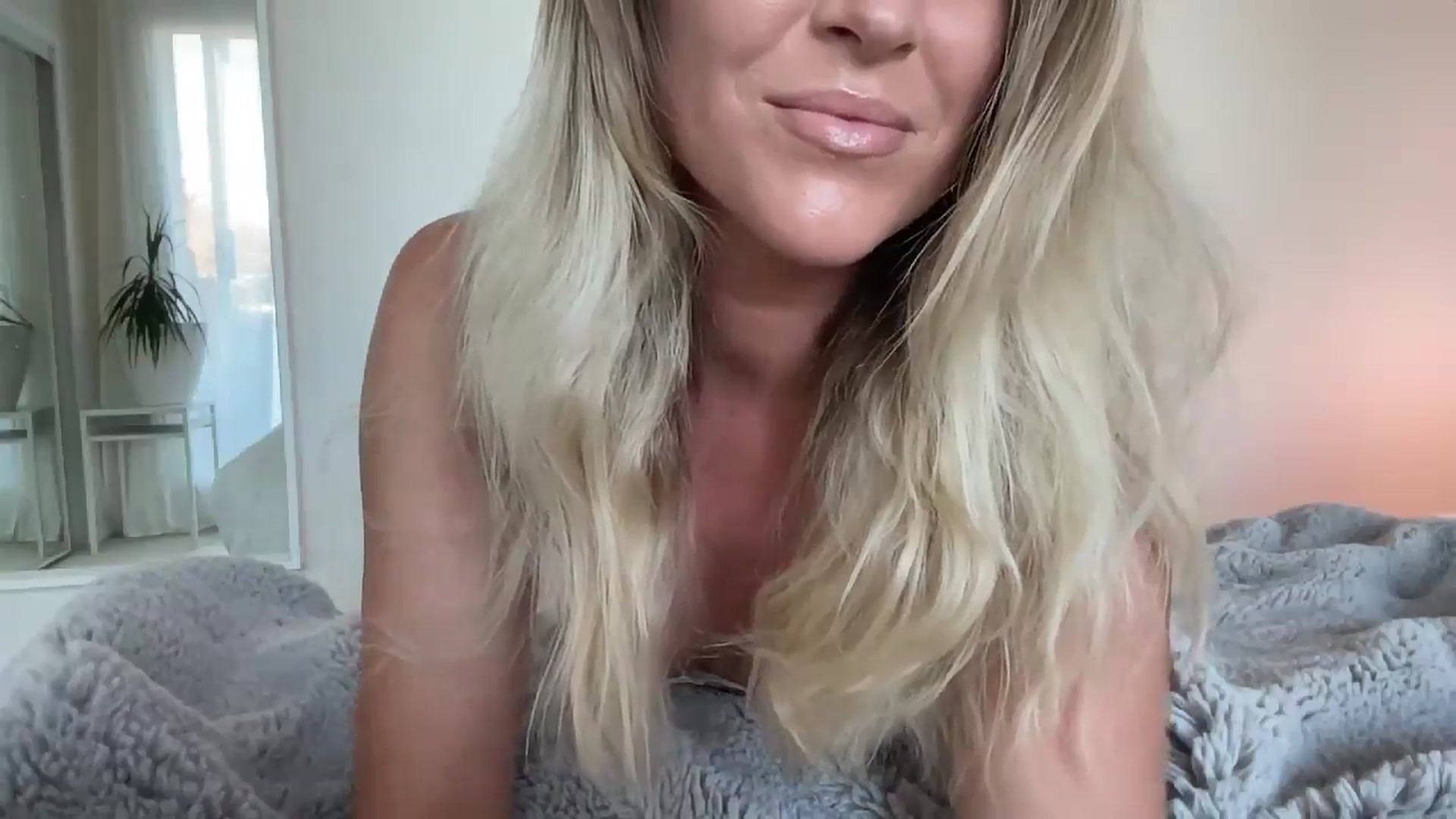Gallery image thumbnail from DailyTease's myfreecams stream on, 05/09/2024, 02:28 image 7 of 20