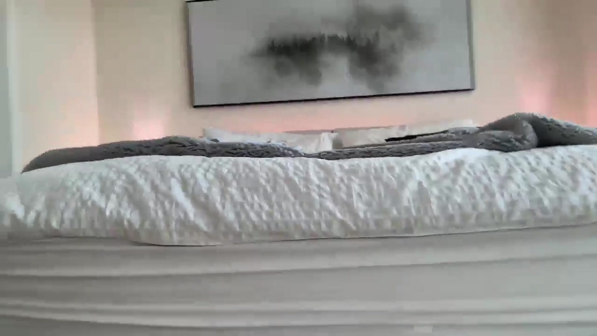 Gallery image thumbnail from DailyTease's myfreecams stream on, 05/15/2024, 02:52 image 10 of 20