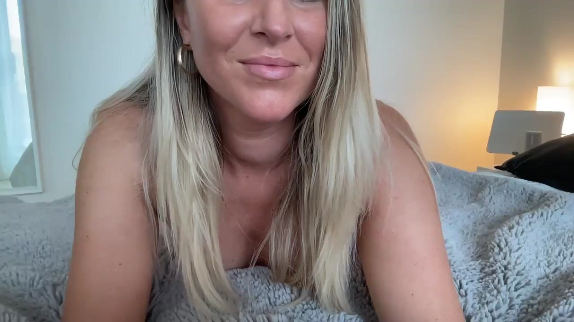Gallery image thumbnail from DailyTease's myfreecams stream on, 05/21/2024, 20:25 image 7 of 20