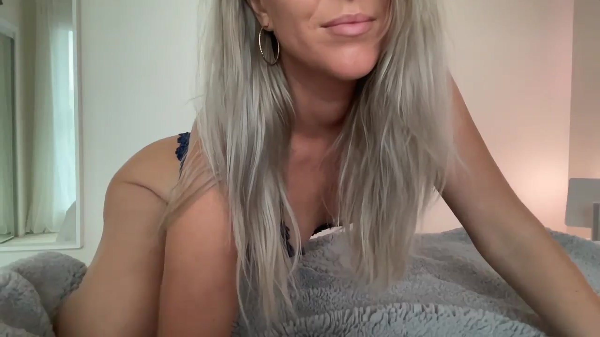 Gallery image thumbnail from DailyTease's myfreecams stream on, 05/27/2024, 01:22 image 4 of 20