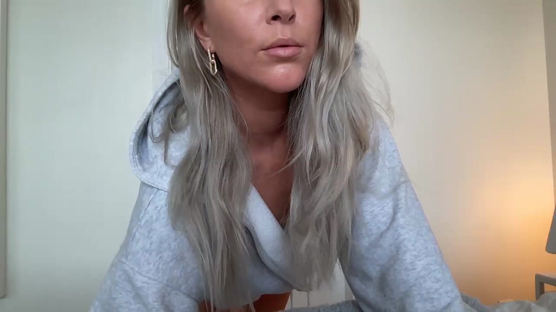 Gallery image thumbnail from DailyTease's myfreecams stream on, 05/27/2024, 18:28 image 1 of 20