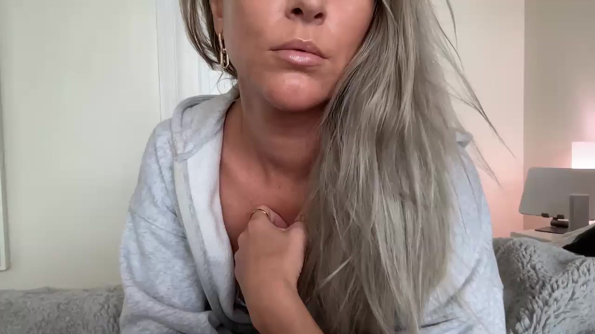 Gallery image thumbnail from DailyTease's myfreecams stream on, 05/27/2024, 19:23 image 1 of 20