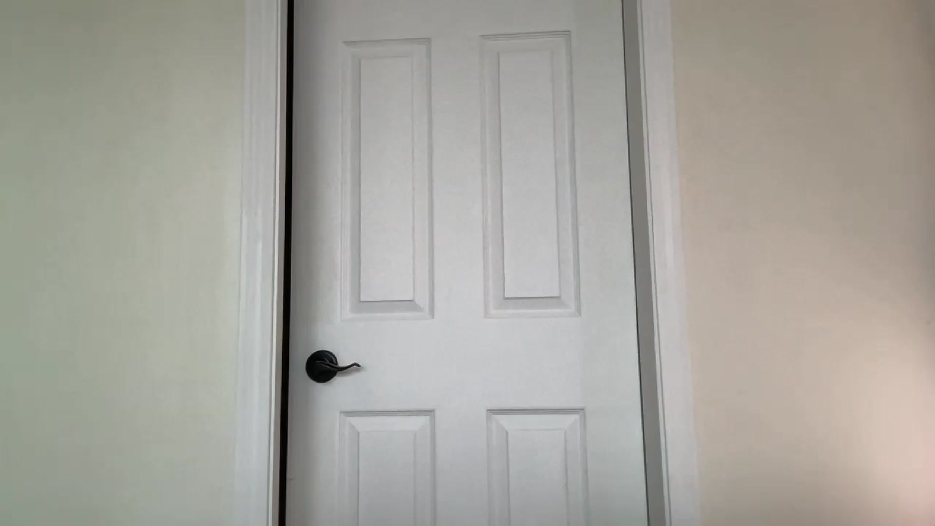 Gallery image thumbnail from DailyTease's myfreecams stream on, 06/27/2024, 24:35 image 15 of 20