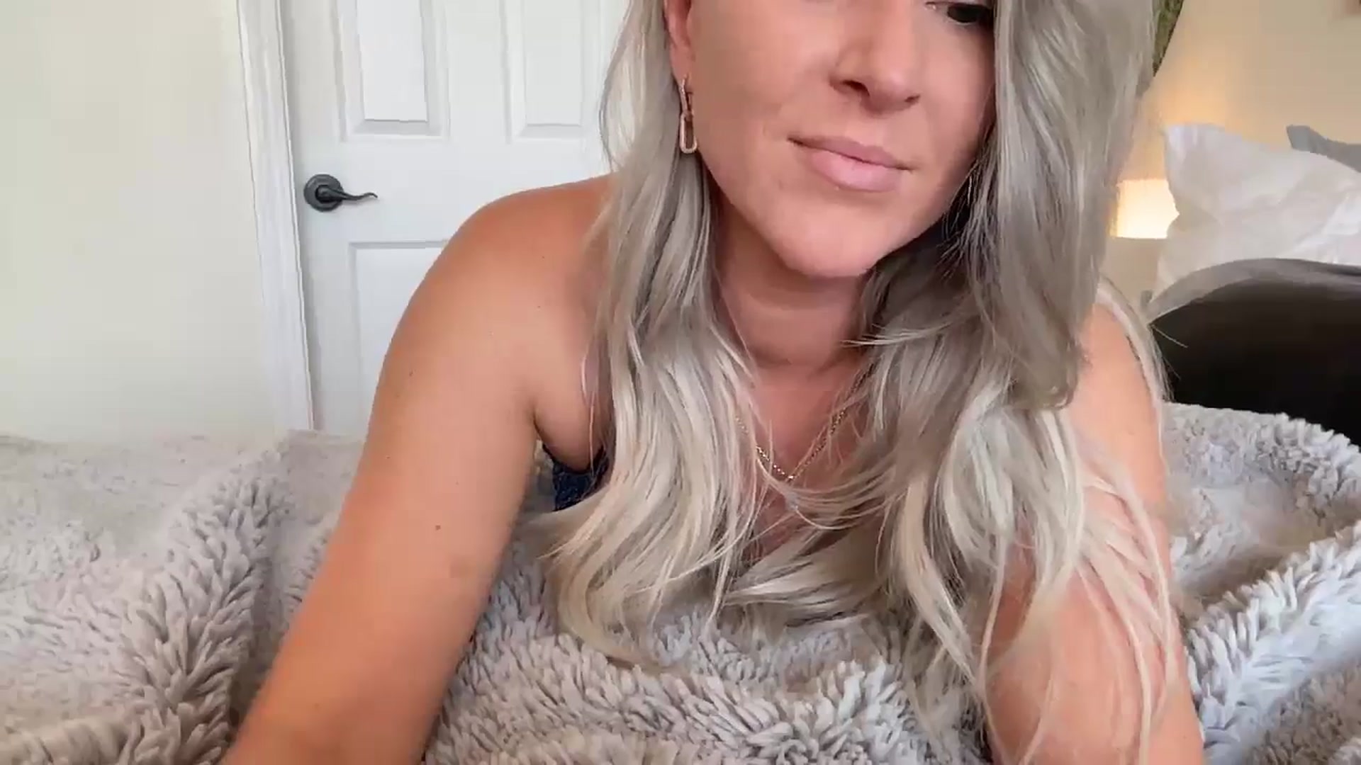 Gallery image thumbnail from DailyTease's myfreecams stream on, 08/15/2024, 21:07 image 14 of 20