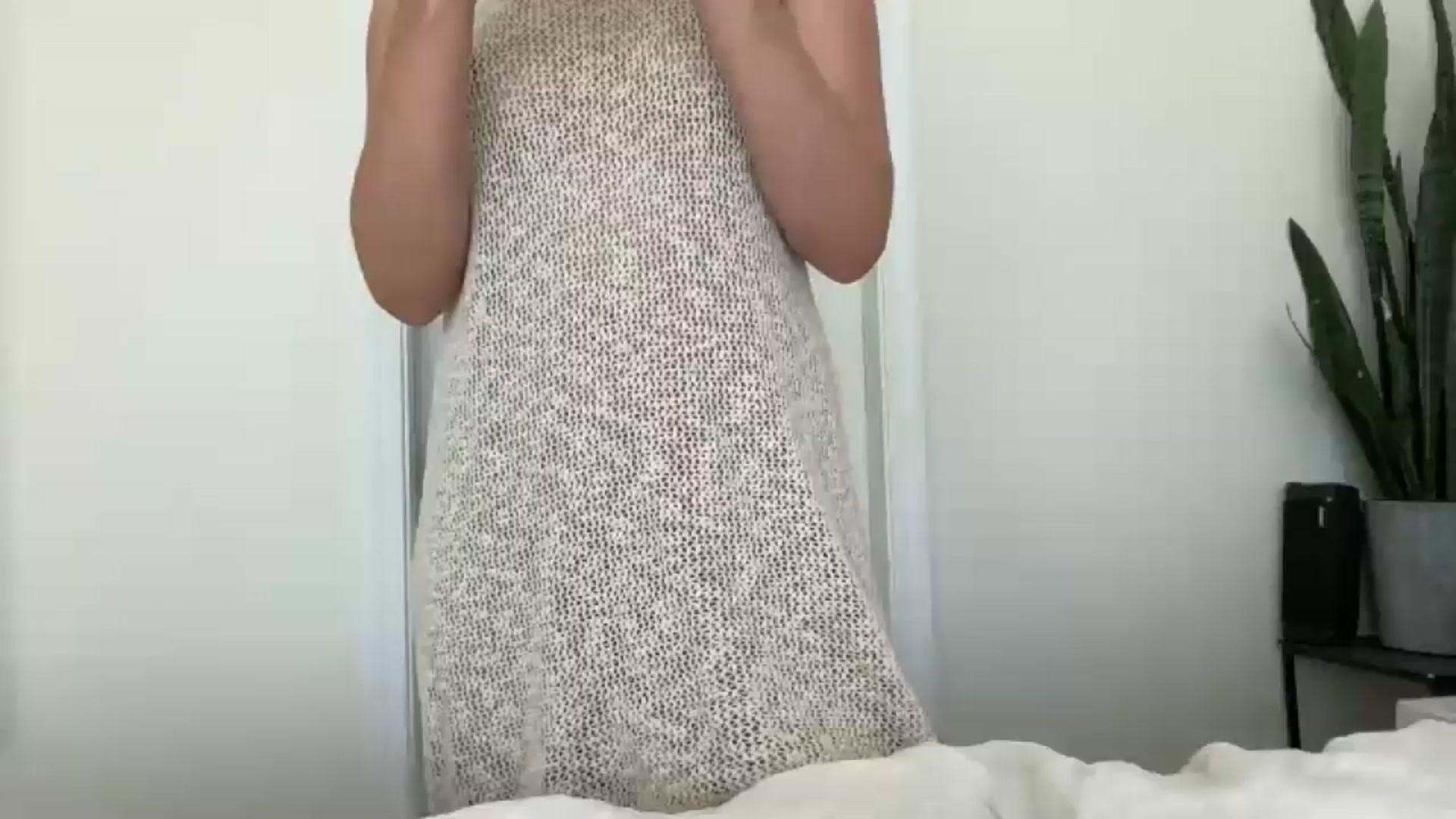 Gallery image thumbnail from DailyTease's myfreecams stream on, 10/12/2024, 18:41 image 13 of 20