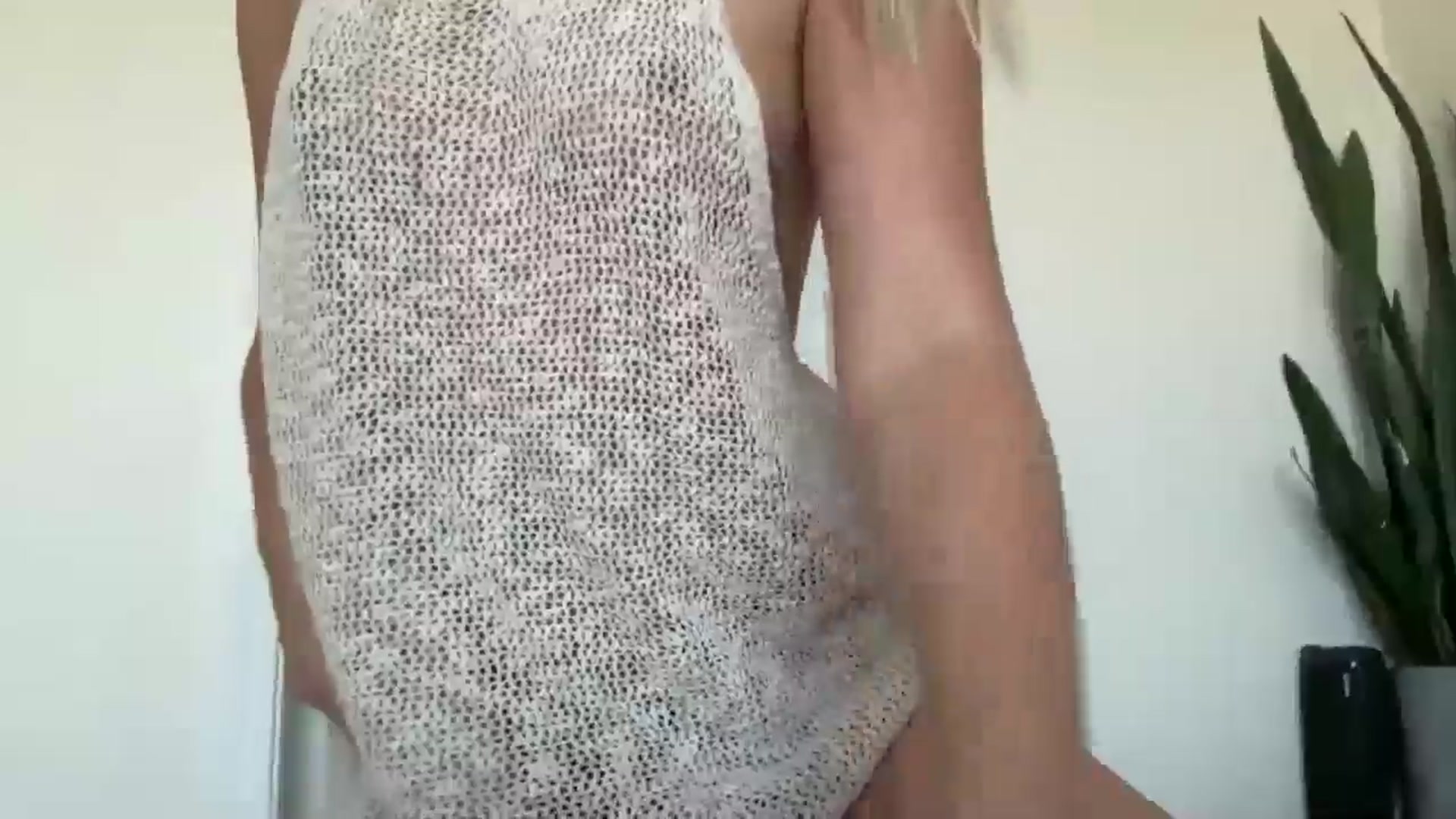 Gallery image thumbnail from DailyTease's myfreecams stream on, 10/12/2024, 22:19 image 16 of 20