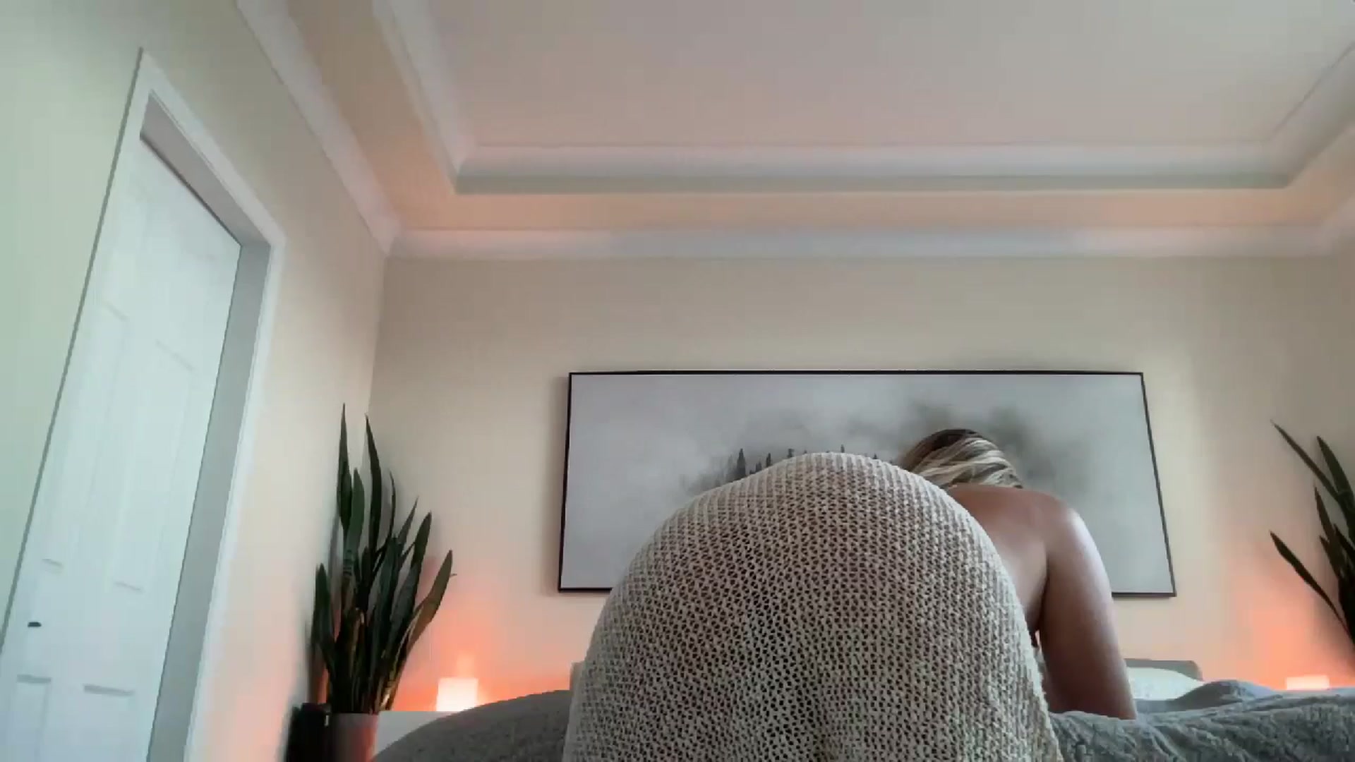 Gallery image thumbnail from DailyTease's myfreecams stream on, 10/23/2024, 22:53 image 12 of 20