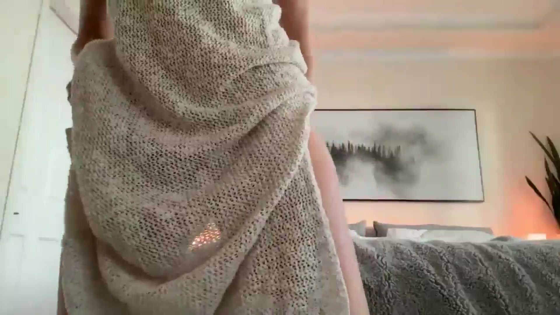 Gallery image thumbnail from DailyTease's myfreecams stream on, 10/23/2024, 22:53 image 19 of 20