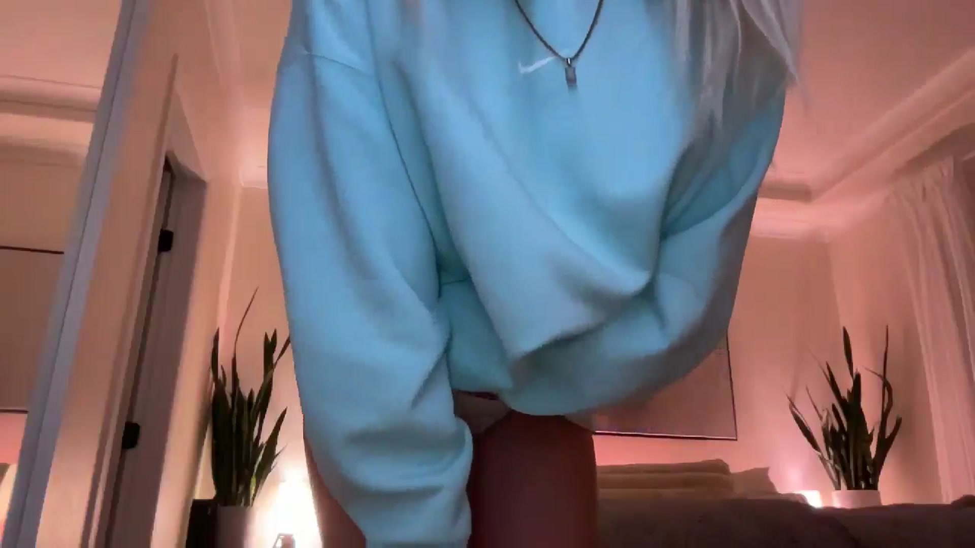 Gallery image thumbnail from DailyTease's myfreecams stream on, 11/21/2024, 01:09 image 15 of 20