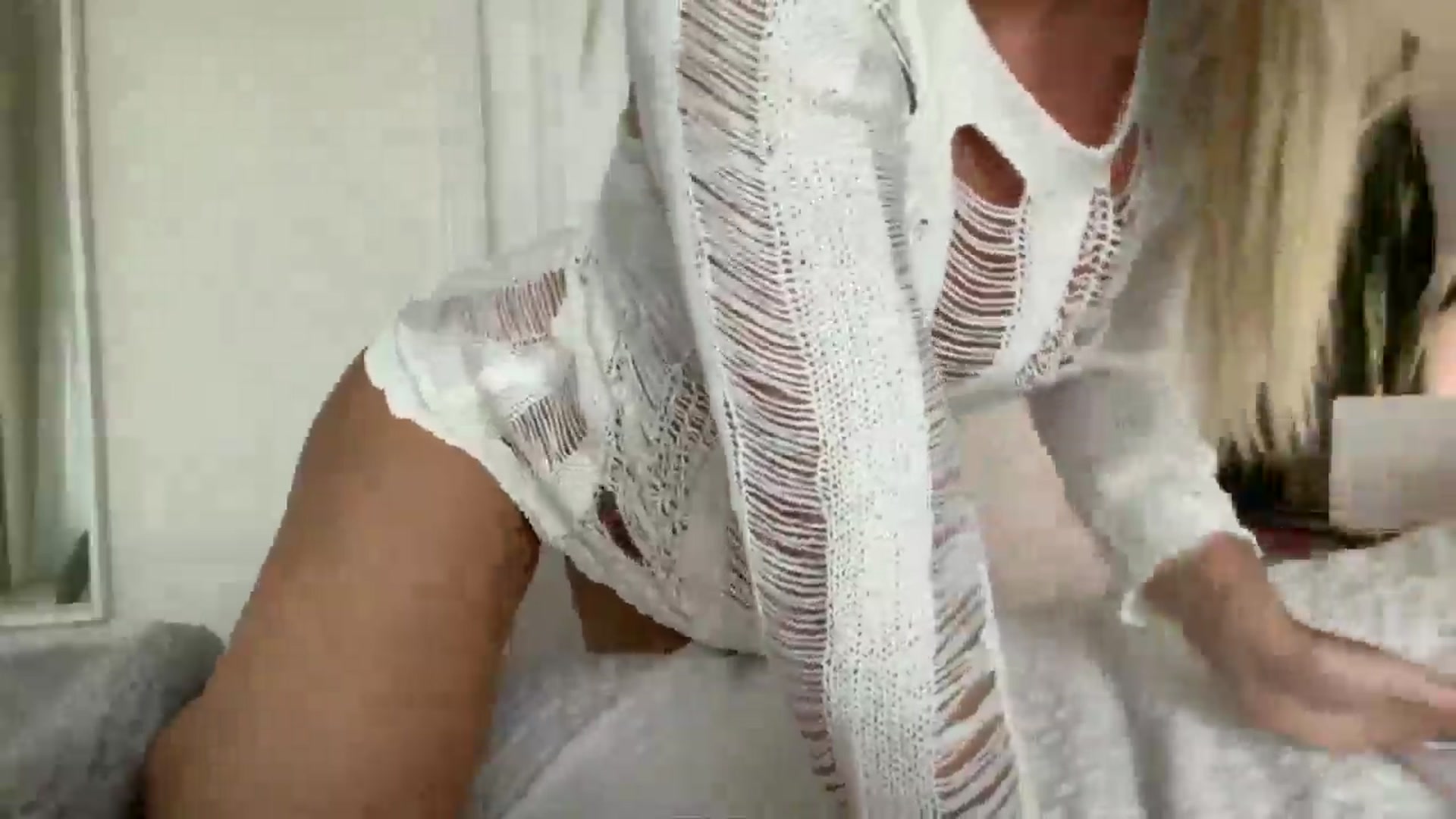 Gallery image thumbnail from DailyTease's myfreecams stream on, 11/23/2024, 21:36 image 15 of 20