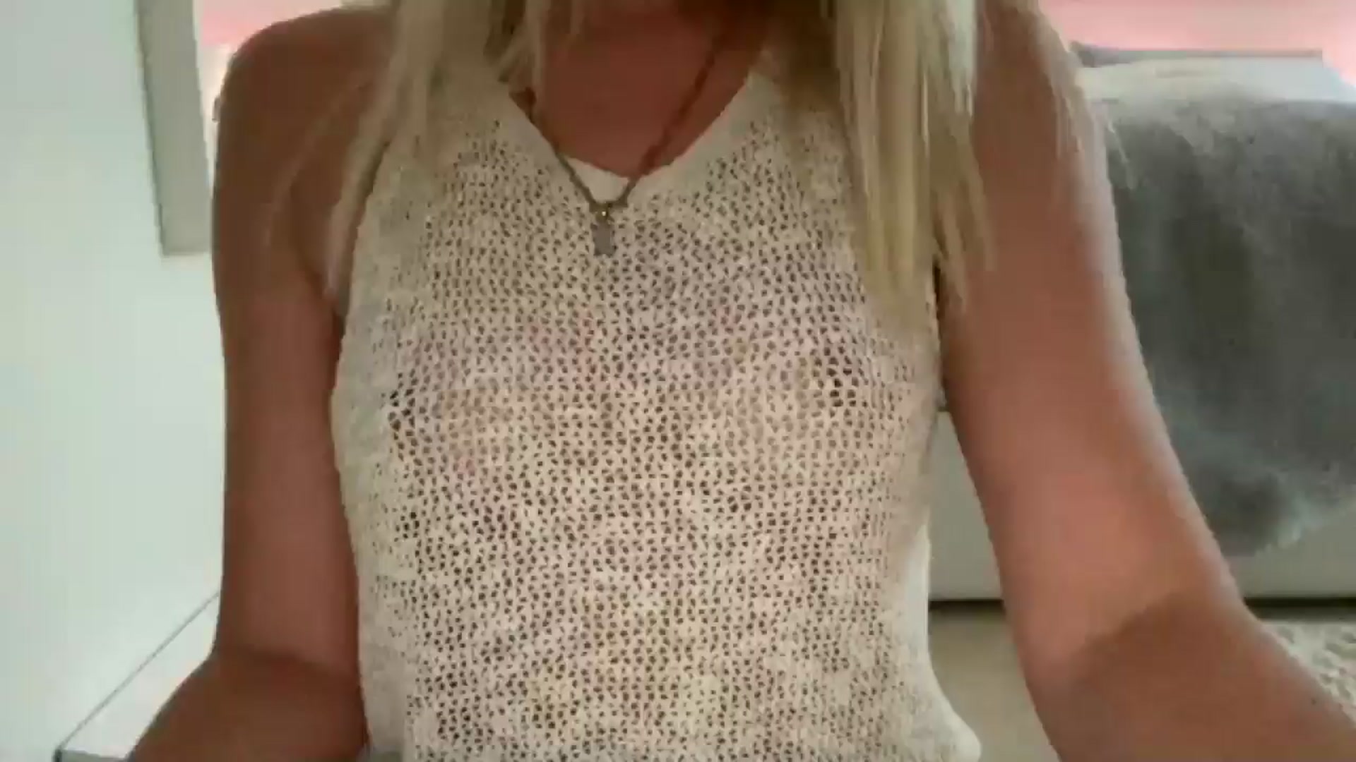 Gallery image thumbnail from DailyTease's myfreecams stream on, 11/25/2024, 23:48 image 8 of 20