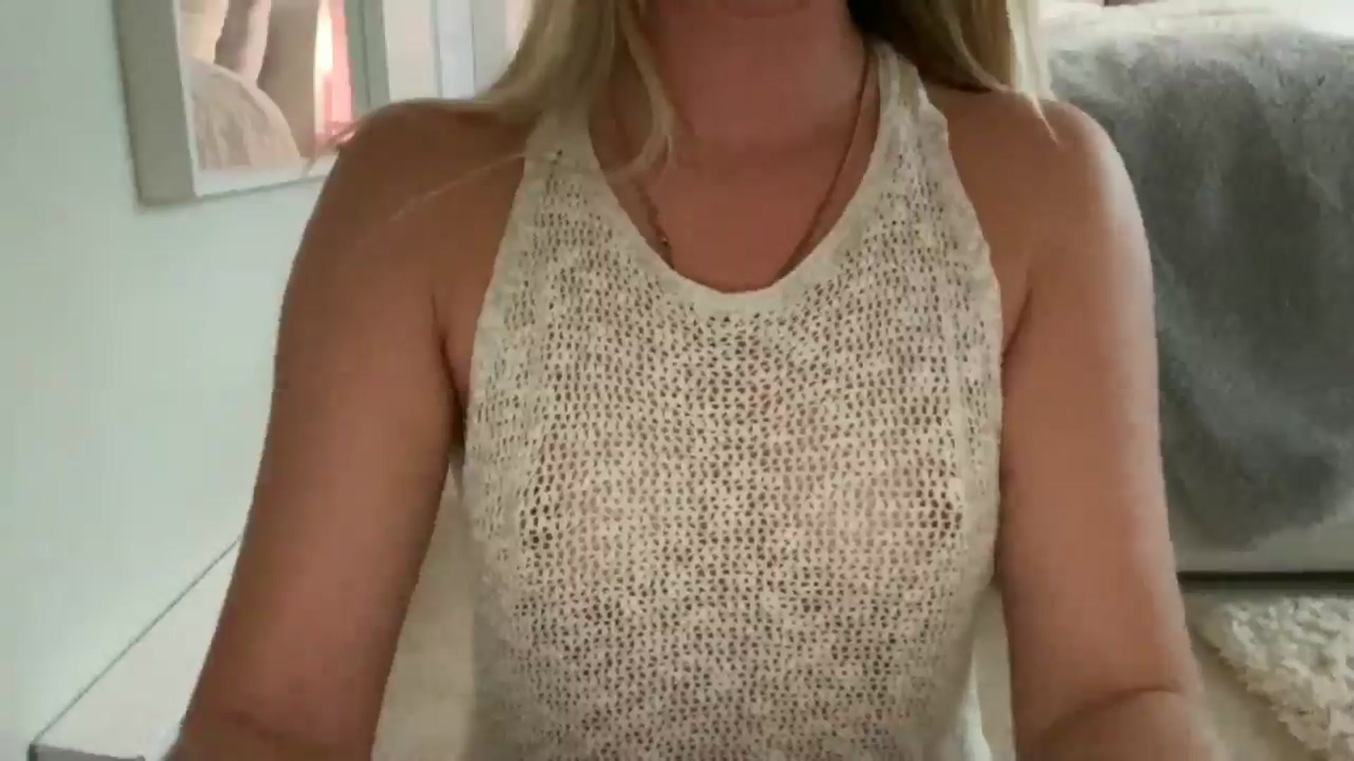Gallery image thumbnail from DailyTease's myfreecams stream on, 11/25/2024, 23:48 image 15 of 20