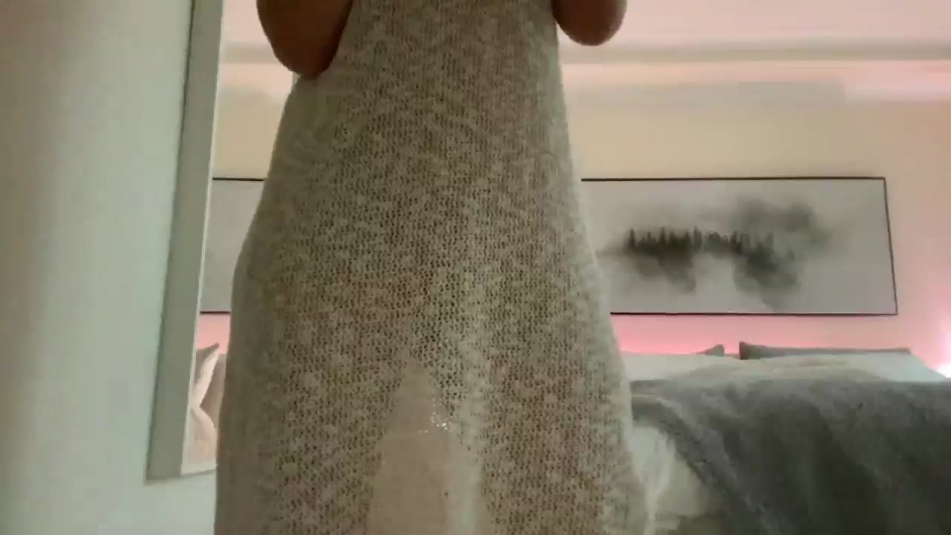 Gallery image thumbnail from DailyTease's myfreecams stream on, 11/25/2024, 23:48 image 10 of 20
