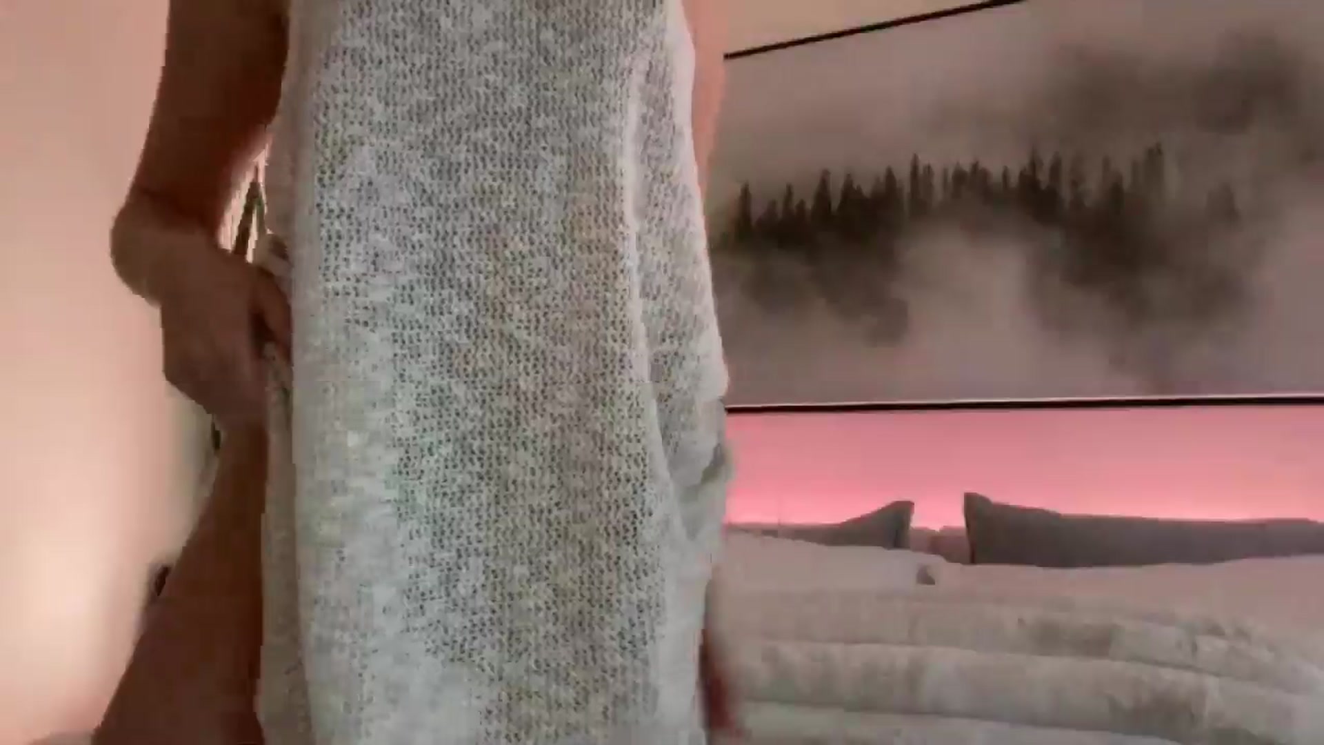 Gallery image thumbnail from DailyTease's myfreecams stream on, 11/26/2024, 24:28 image 14 of 20