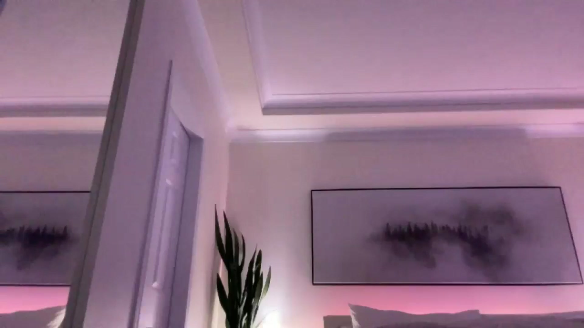 Gallery image thumbnail from DailyTease's myfreecams stream on, 12/10/2024, 02:45 image 12 of 20