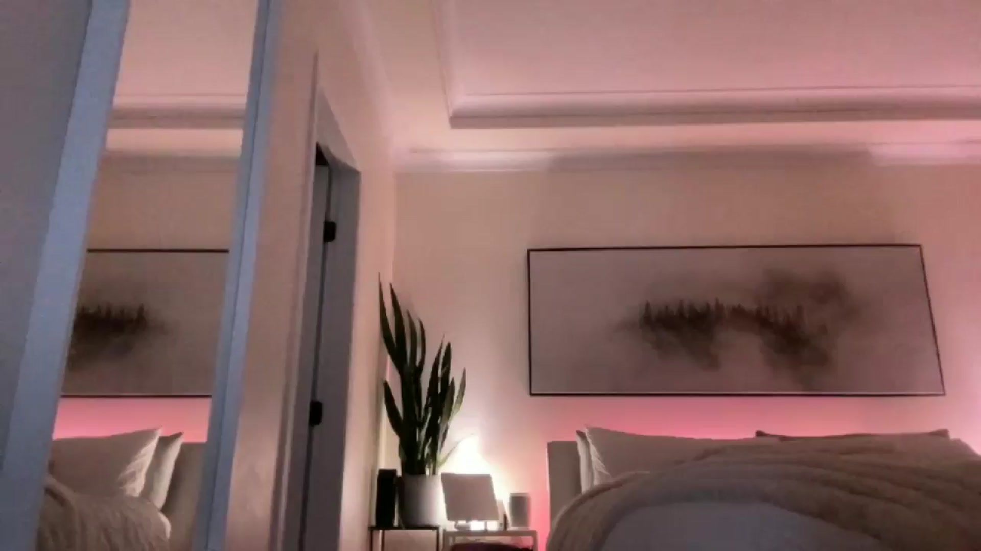 Gallery image thumbnail from DailyTease's myfreecams stream on, 12/13/2024, 03:27 image 2 of 20