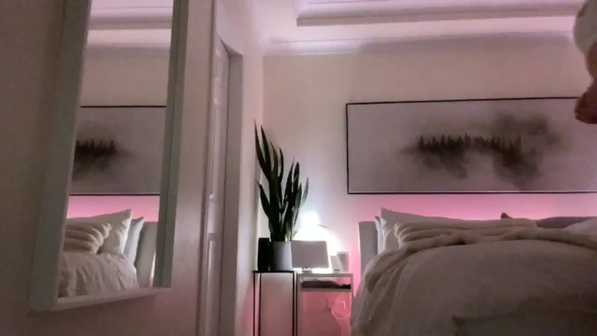 Gallery image thumbnail from DailyTease's myfreecams stream on, 12/22/2024, 06:05 image 9 of 20