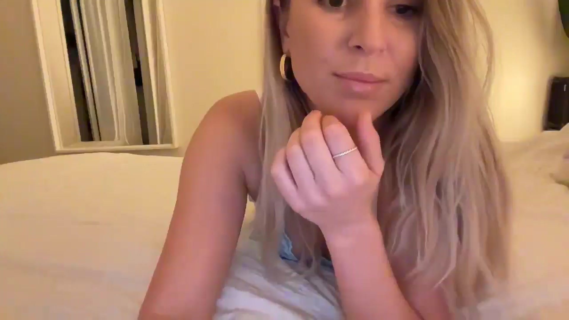 Gallery image thumbnail from DailyTease's myfreecams stream on, 03/20/2025, 03:06 image 8 of 20