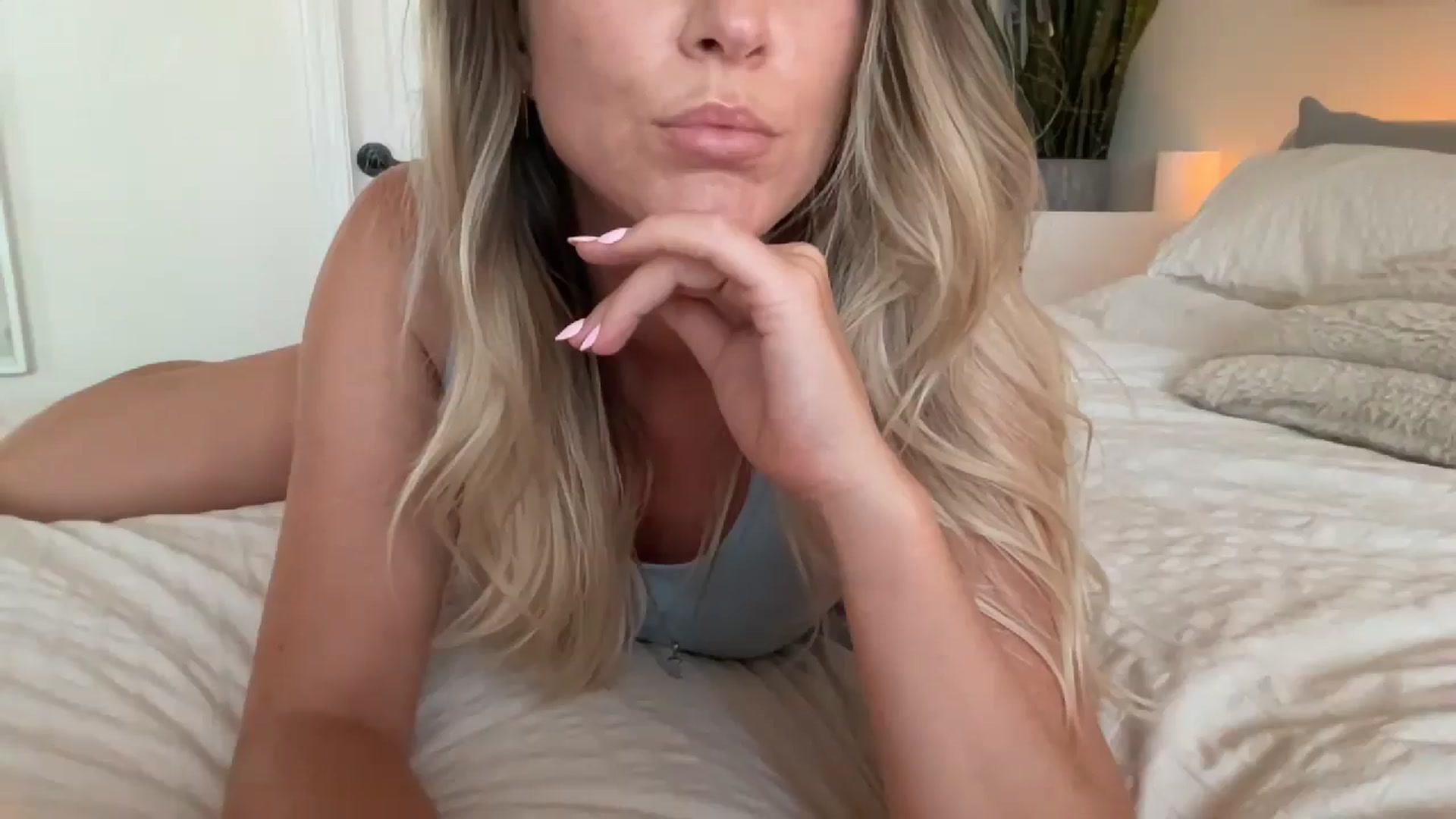 Gallery image thumbnail from DailyTease's myfreecams stream on, 07/05/2025, 04:05 image 13 of 20
