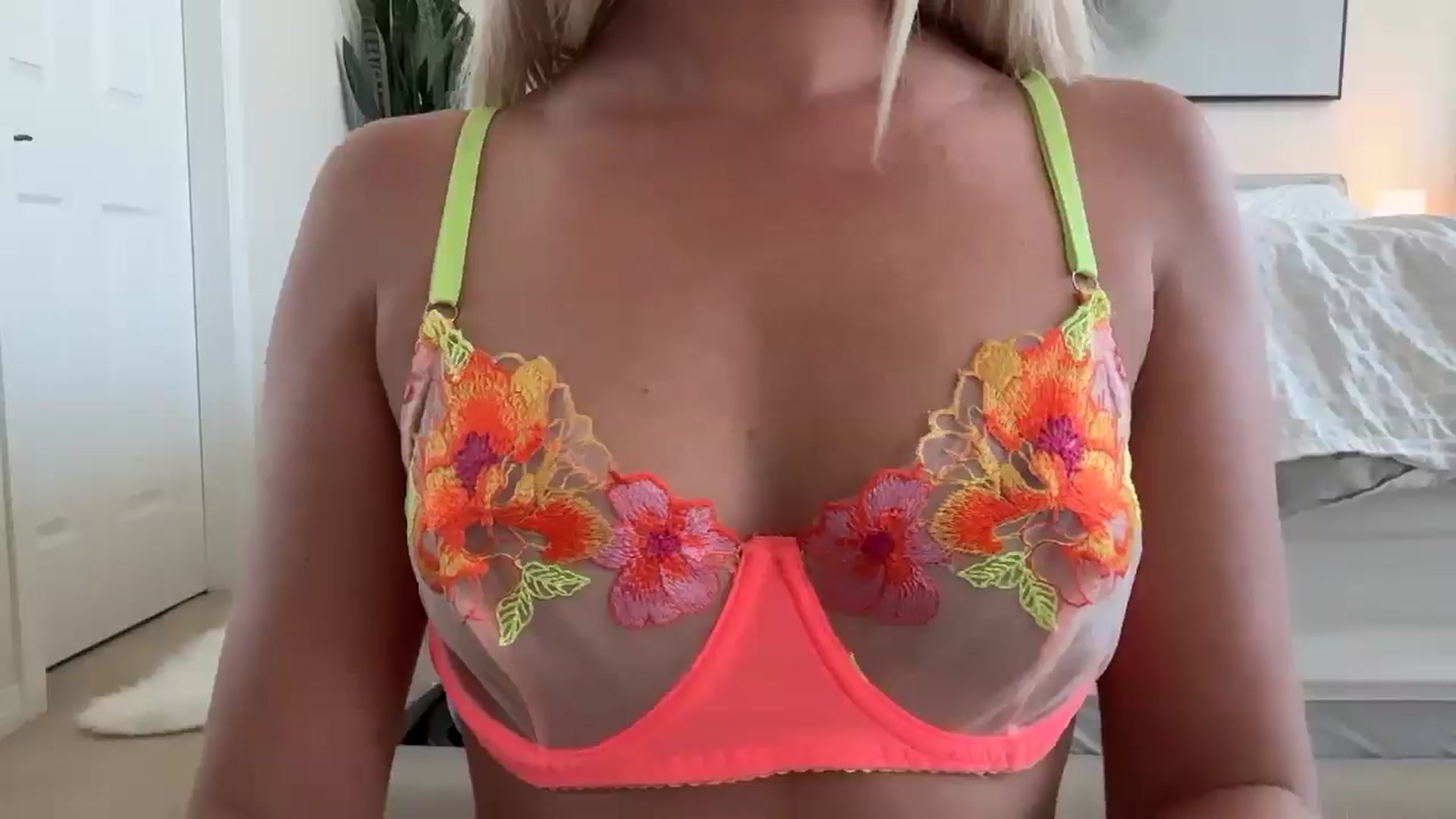 Gallery image thumbnail from DailyTease's myfreecams stream on, 07/30/2025, 22:07 image 10 of 20