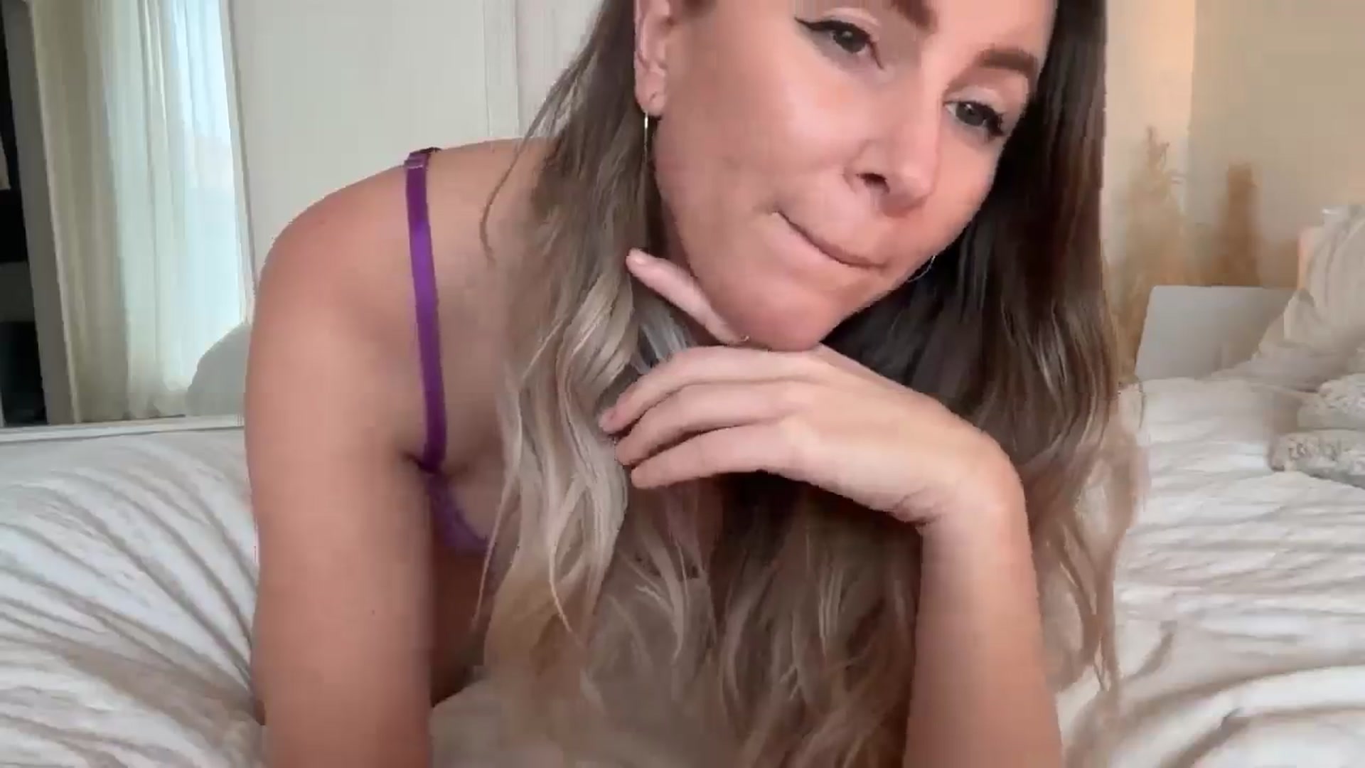 Gallery image thumbnail from DailyTease's myfreecams stream on, 01/01/2026, 23:04 image 20 of 20