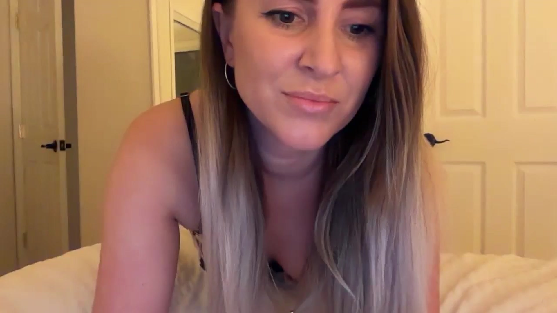 Gallery image thumbnail from DailyTease's myfreecams stream on, 01/08/2026, 02:06 image 3 of 20
