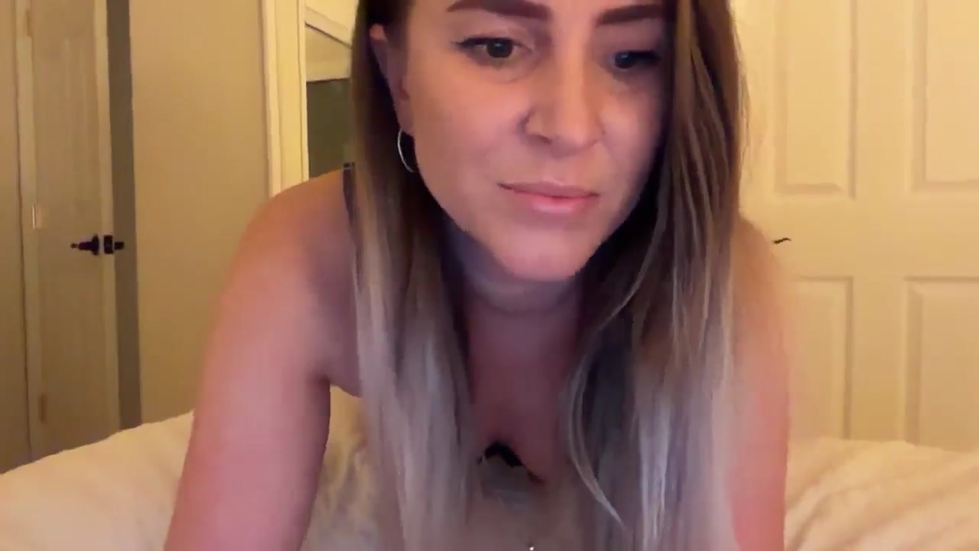 Gallery image thumbnail from DailyTease's myfreecams stream on, 01/08/2026, 02:06 image 4 of 20