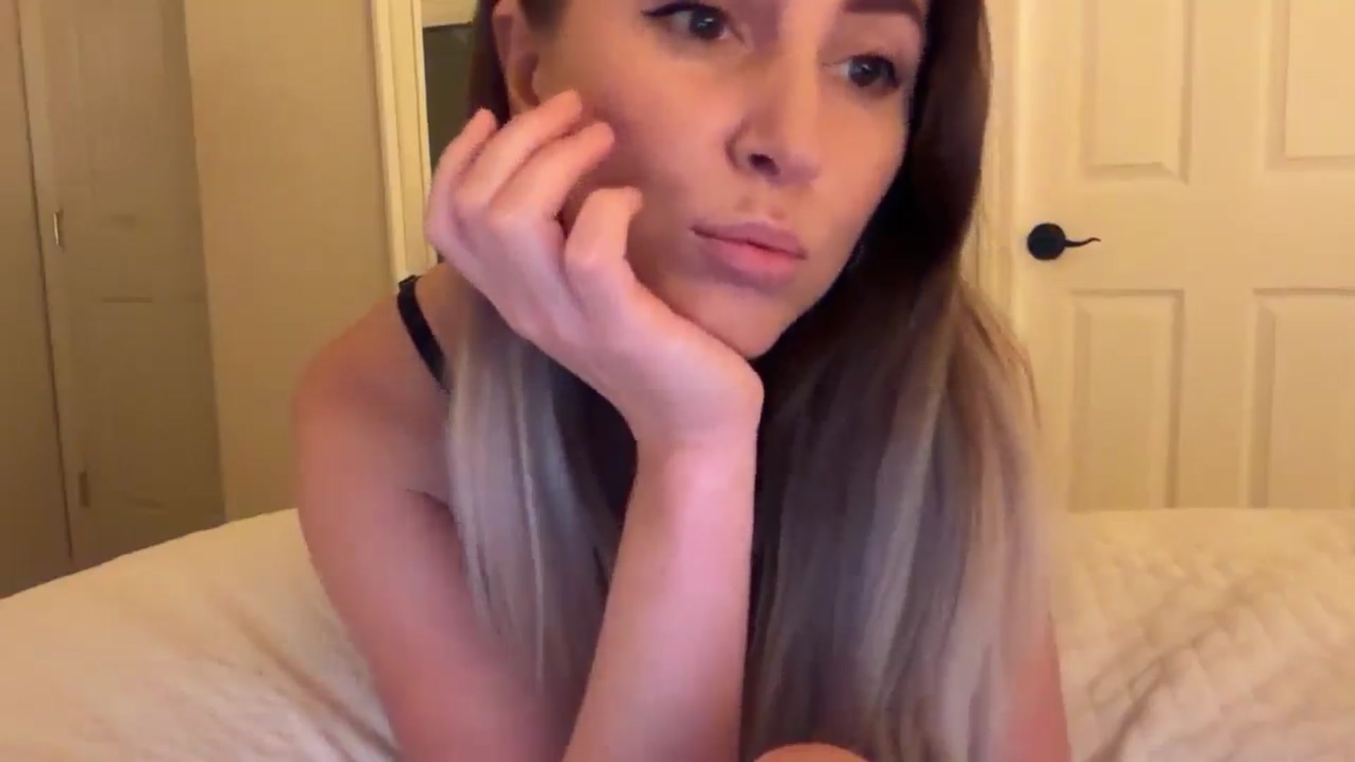 Gallery image thumbnail from DailyTease's myfreecams stream on, 01/08/2026, 02:06 image 18 of 20