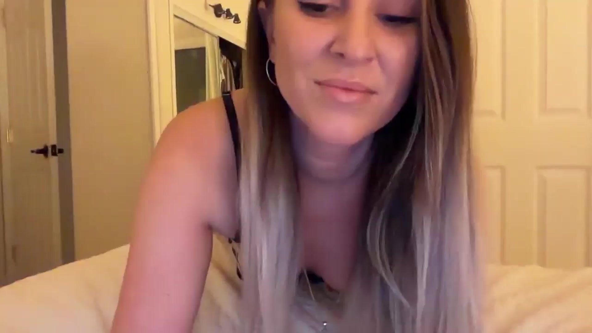 Gallery image thumbnail from DailyTease's myfreecams stream on, 01/08/2026, 02:06 image 1 of 20