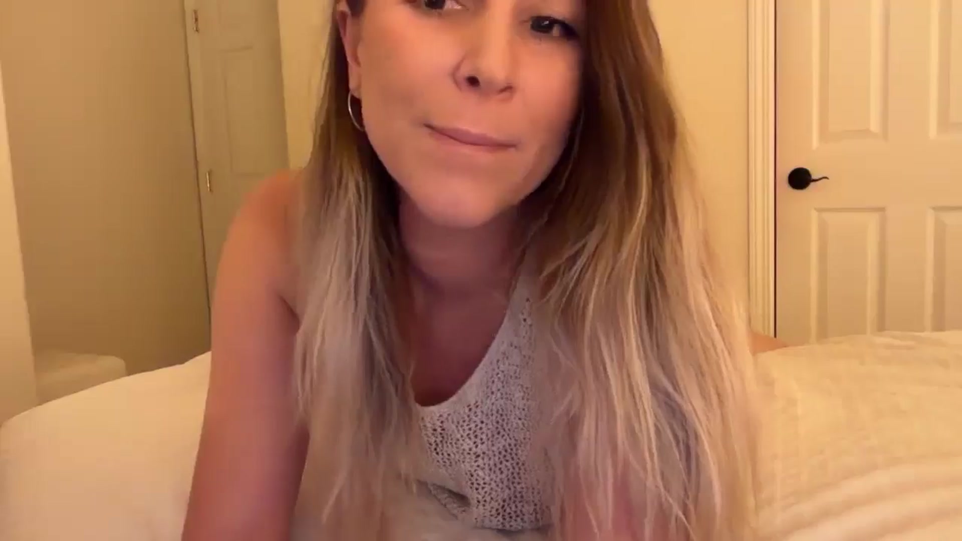 Gallery image thumbnail from DailyTease's myfreecams stream on, 01/14/2026, 02:18 image 4 of 20