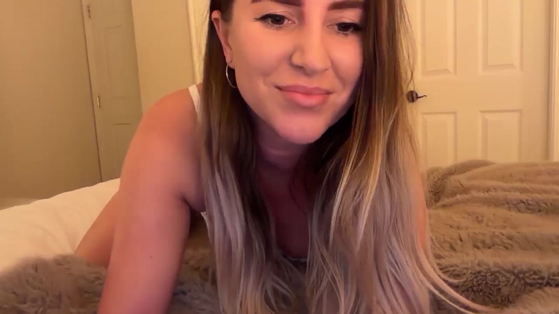 Gallery image thumbnail from DailyTease's myfreecams stream on, 01/15/2026, 03:05 image 13 of 20